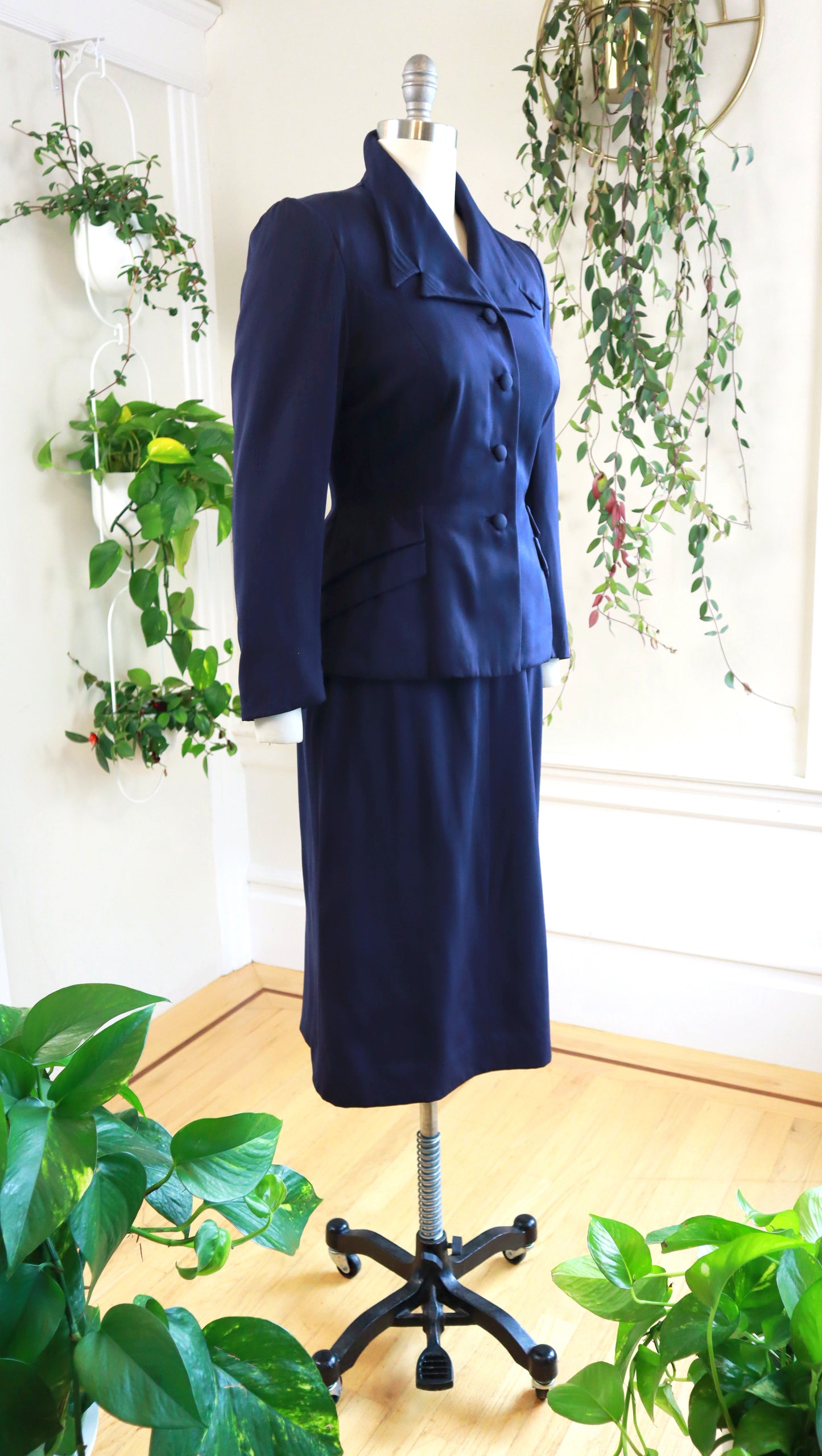 1940s Navy Wool Skirt Suit | small