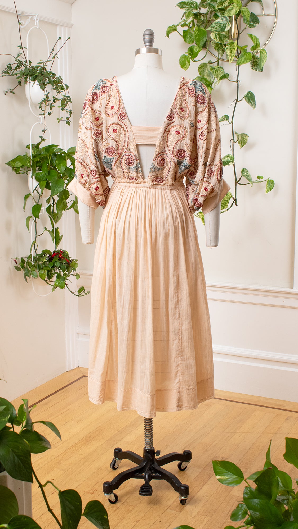free people dress embroidered Free People Dahlia Embroidered Maxi Dress Medium NWT
