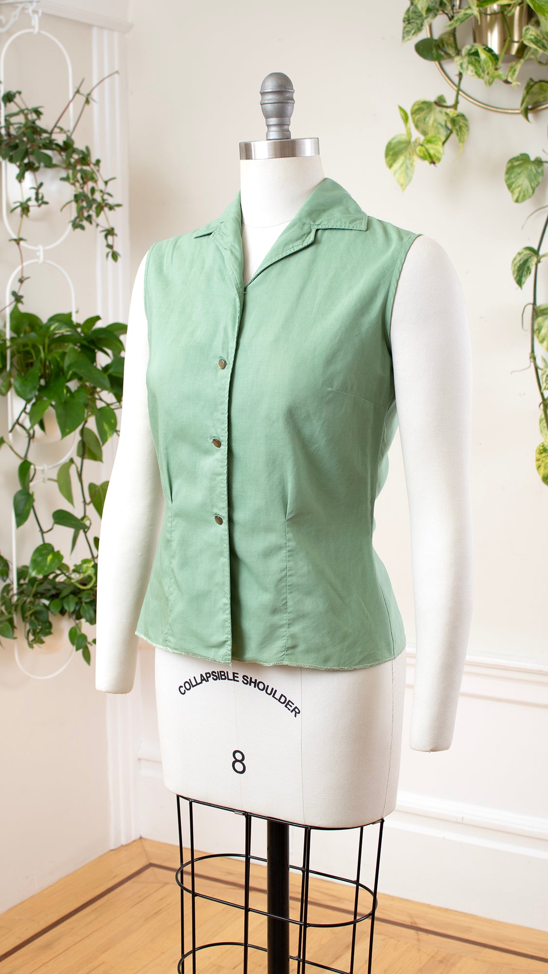 NEW ⭐️ 1950s Sage Green Sleeveless Blouse | small/medium