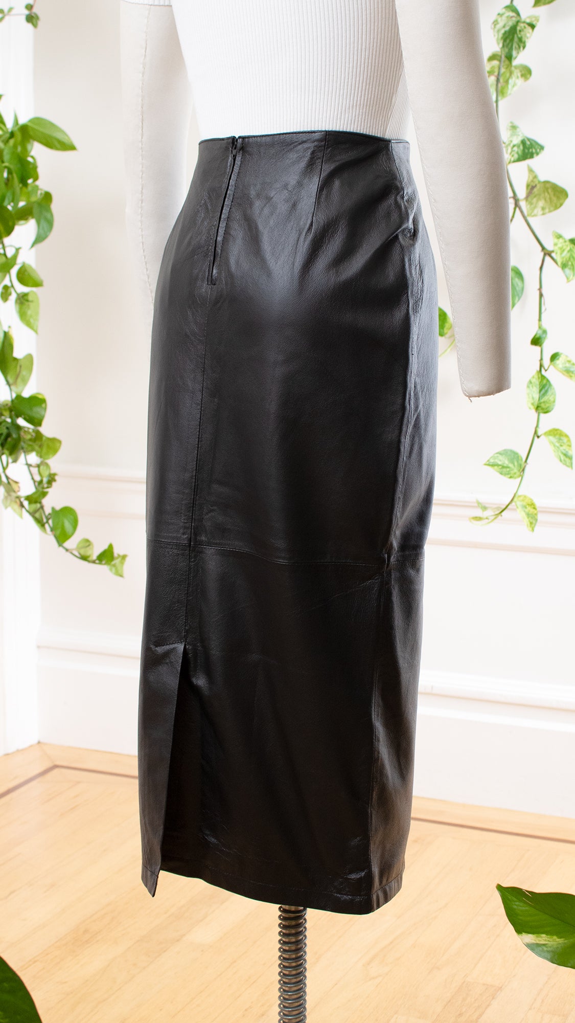1980s Deadstock Black Leather Pencil Skirt | small