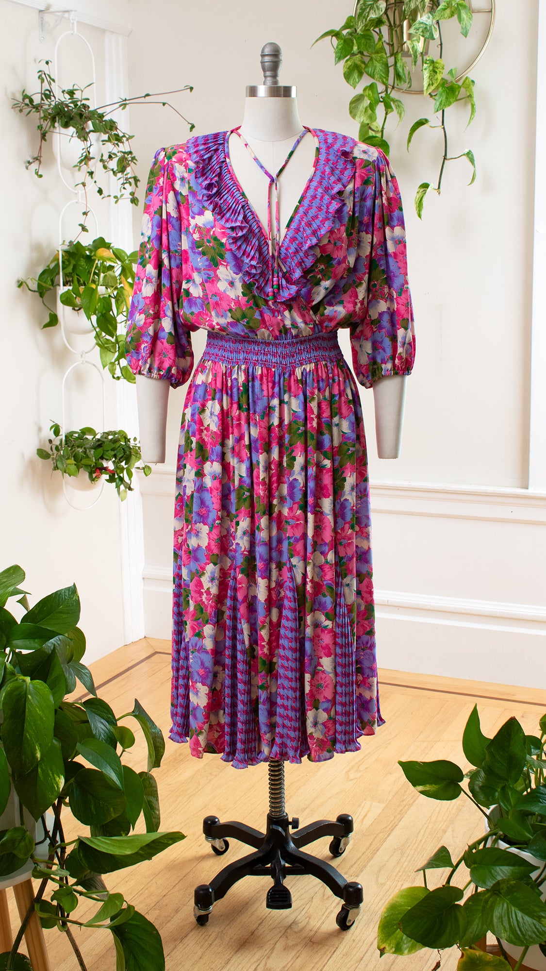 1980s SUSAN FREIS Floral Godet Georgette Dress | small/medium/large