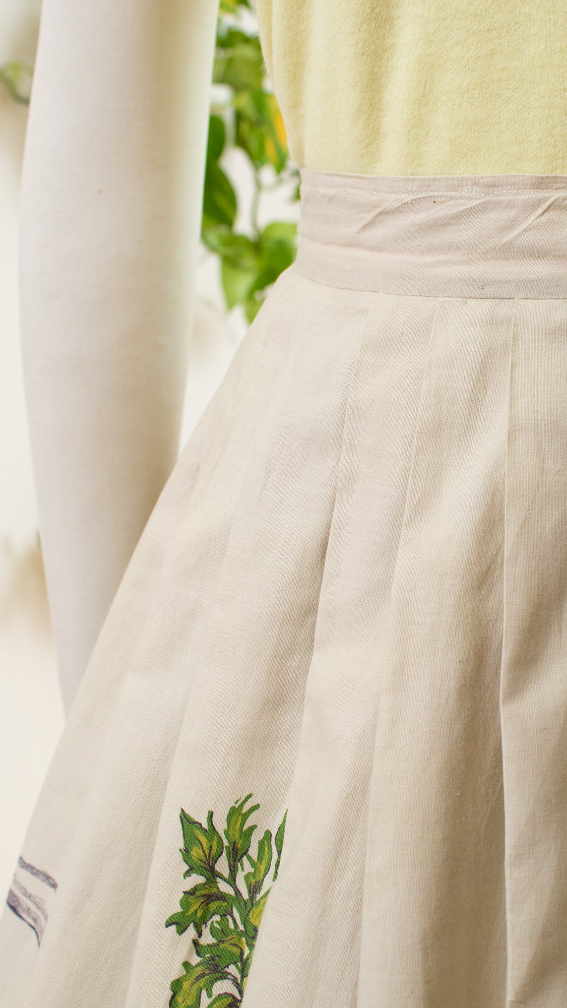 1950s Fruit Basket Novelty Border Print Skirt | small