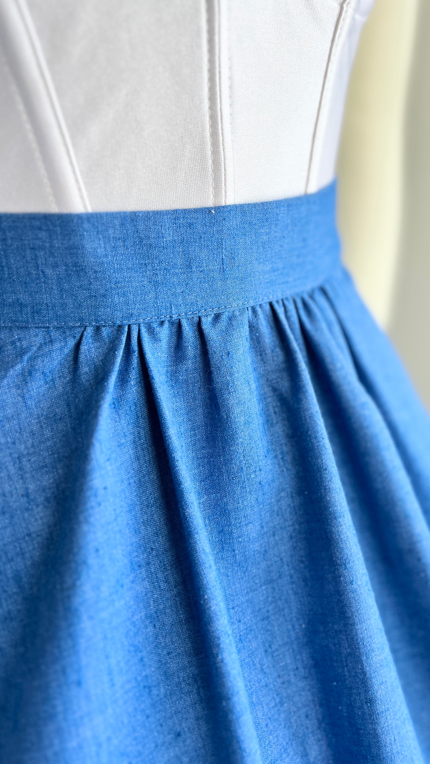 1970s does 1950s Blue Denim Swing Skirt | small