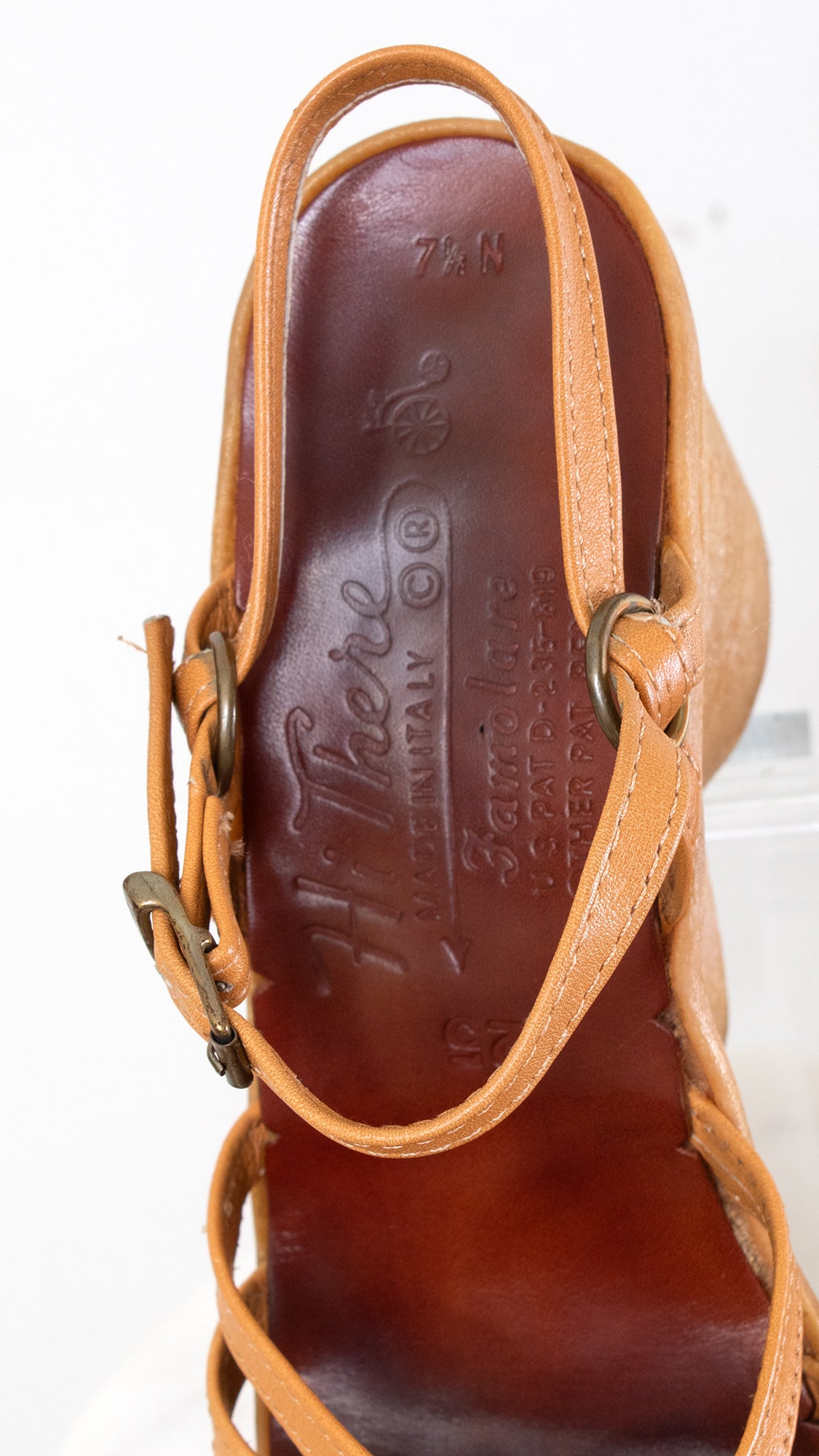 1970s FAMOLARE HI THERE Leather Wavy Sole Sandals | size US 7.5