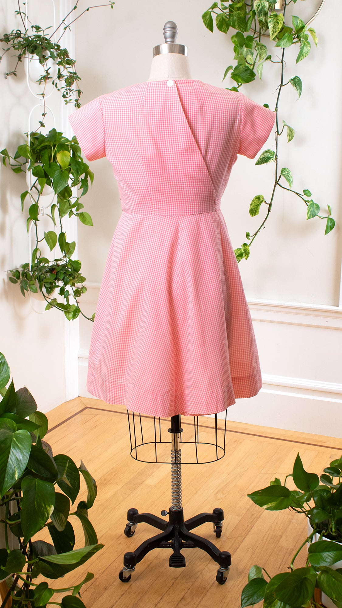 1950s SWIRL Floral Embroidered Gingham Wrap Dress | medium/large