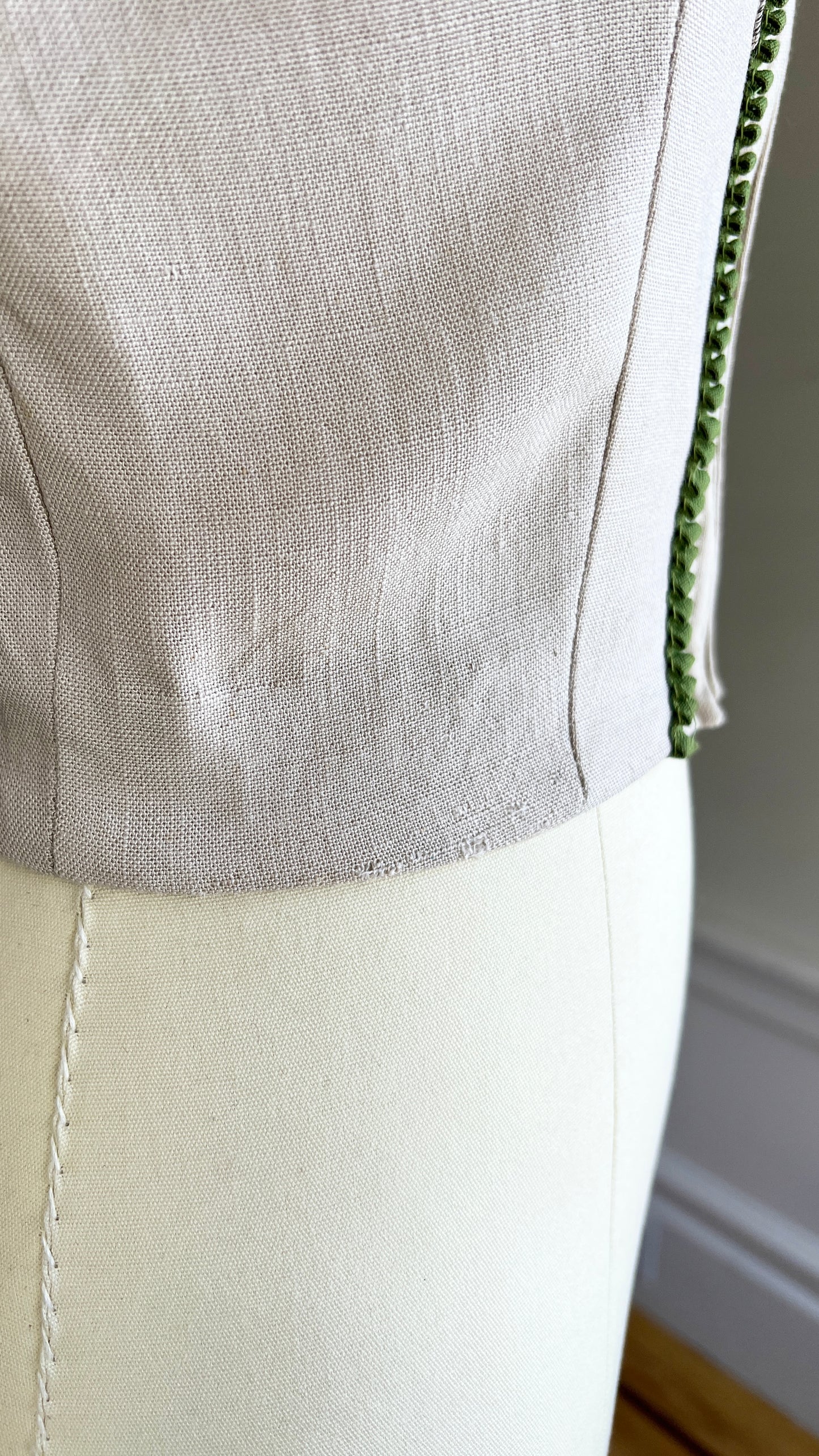 1950s Eyelet Leaves Linen Top | x-small