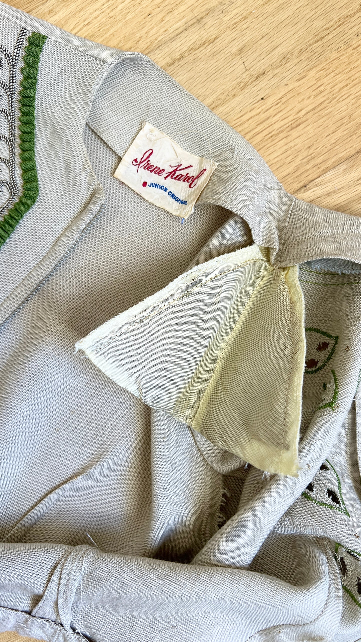 1950s Eyelet Leaves Linen Top | x-small