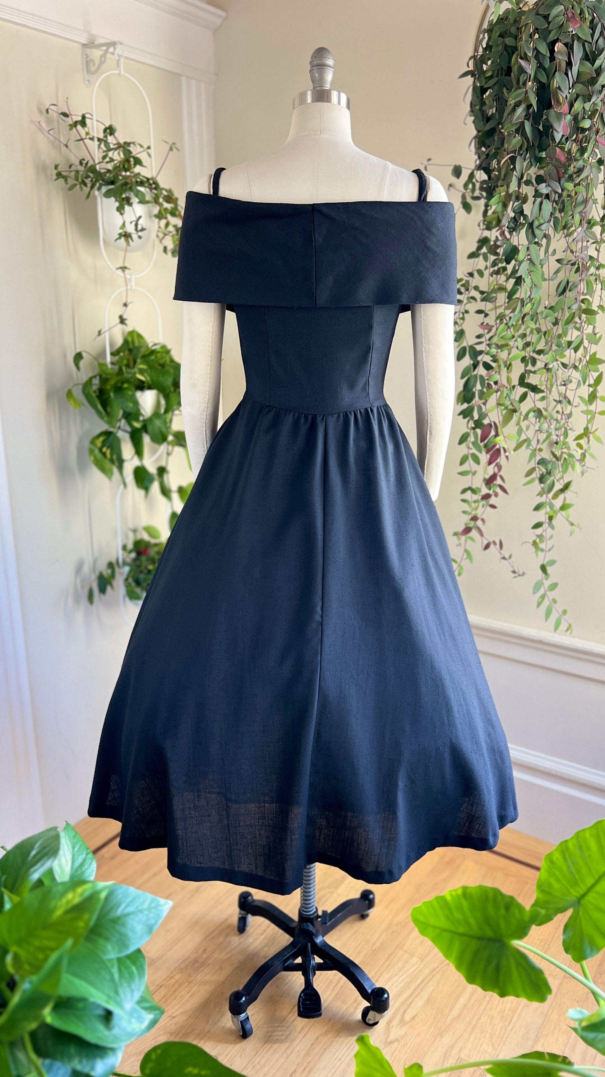 portrait collar cocktail dress Sheath Stretch Taffeta Cocktail Dress with Portrait Collar oraulisa