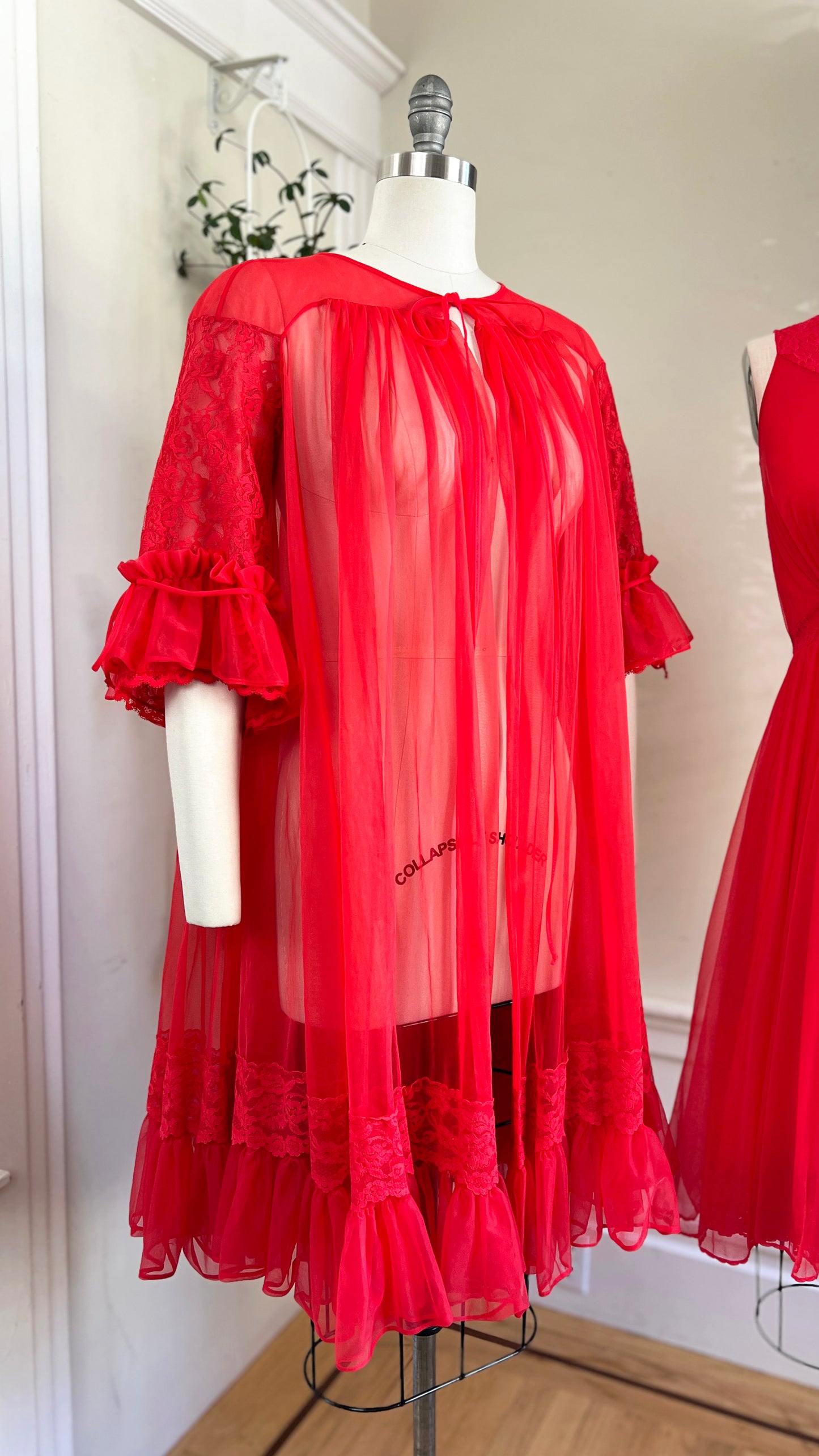 Vintage 1950s Red Peignoir Set | small/medium/large