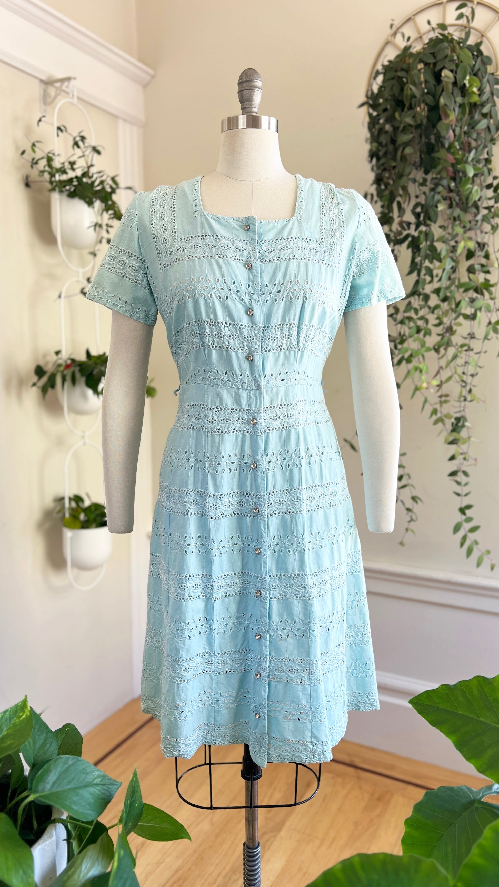 1950s Eyelet Lace Shirt Dress | medium Birthday Life Vintage 1950s Eyelet Lace Shirt Dress | medium Birthday Life Vintage