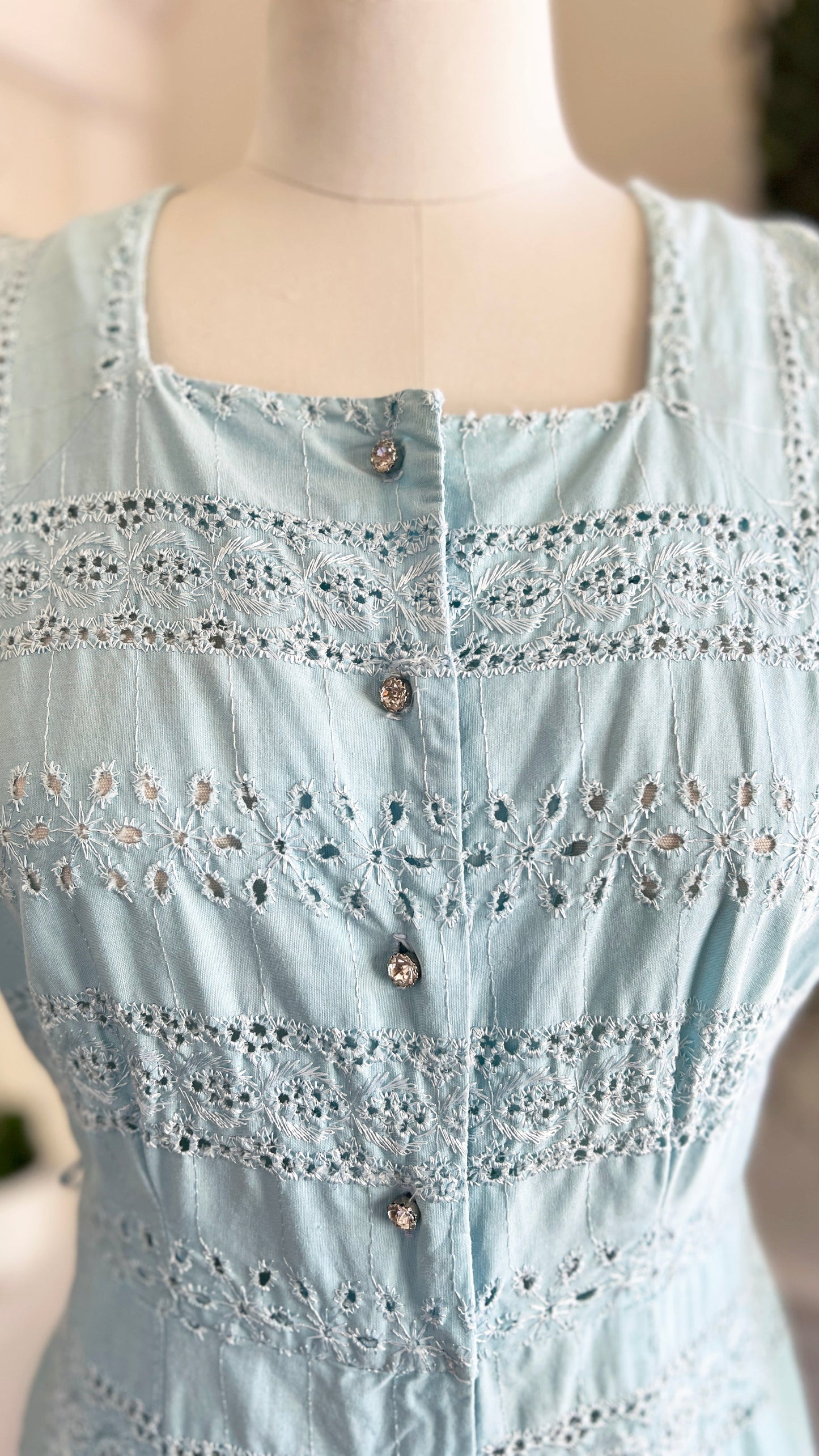 1950s Eyelet Lace Shirt Dress | medium