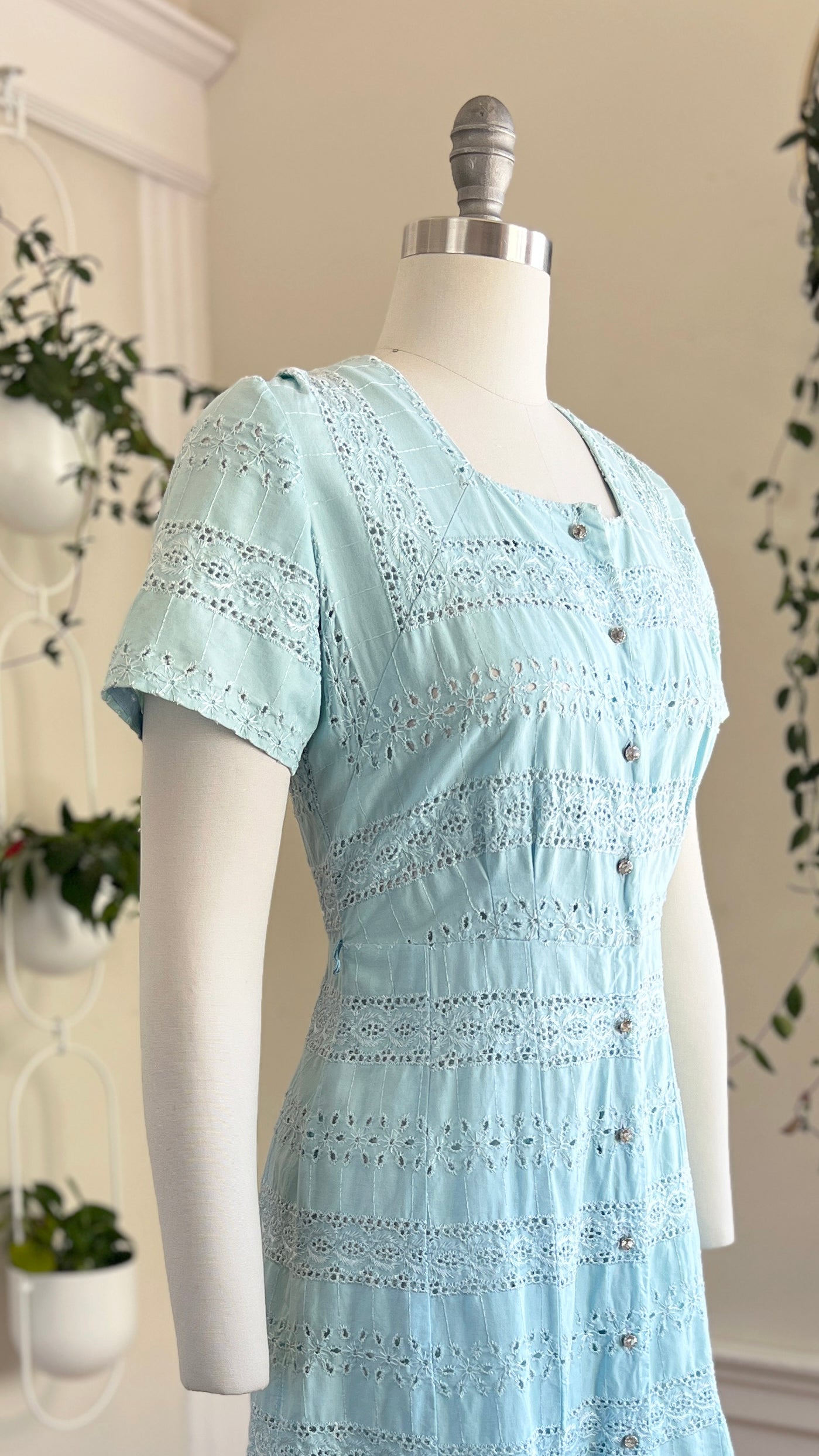 1950s Eyelet Lace Shirt Dress | medium