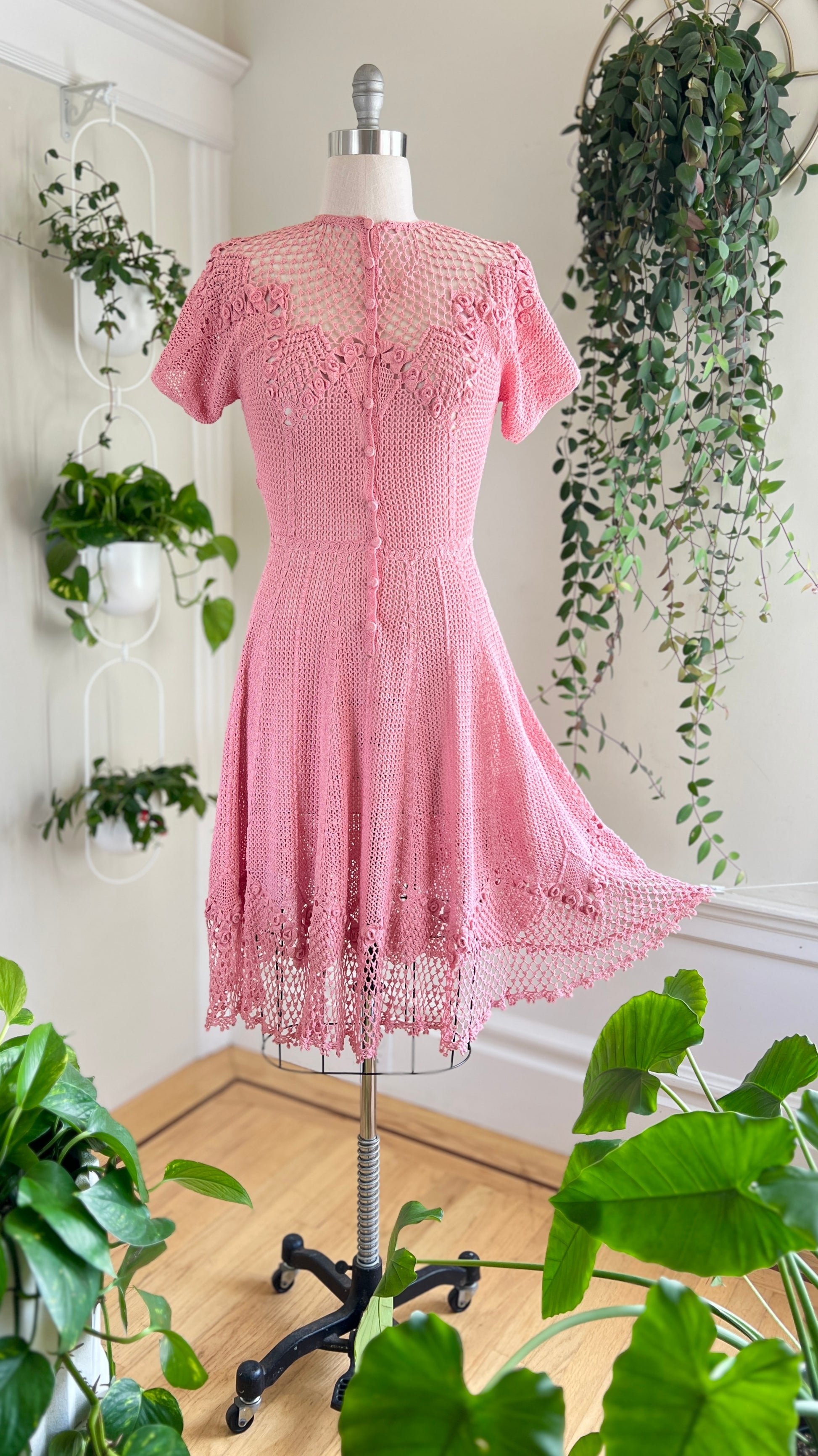 1970s-does-1930s Crochet Dress | small/medium Birthday Life Vintage 1970s-does-1930s Crochet Dress | small/medium Birthday Life Vintage