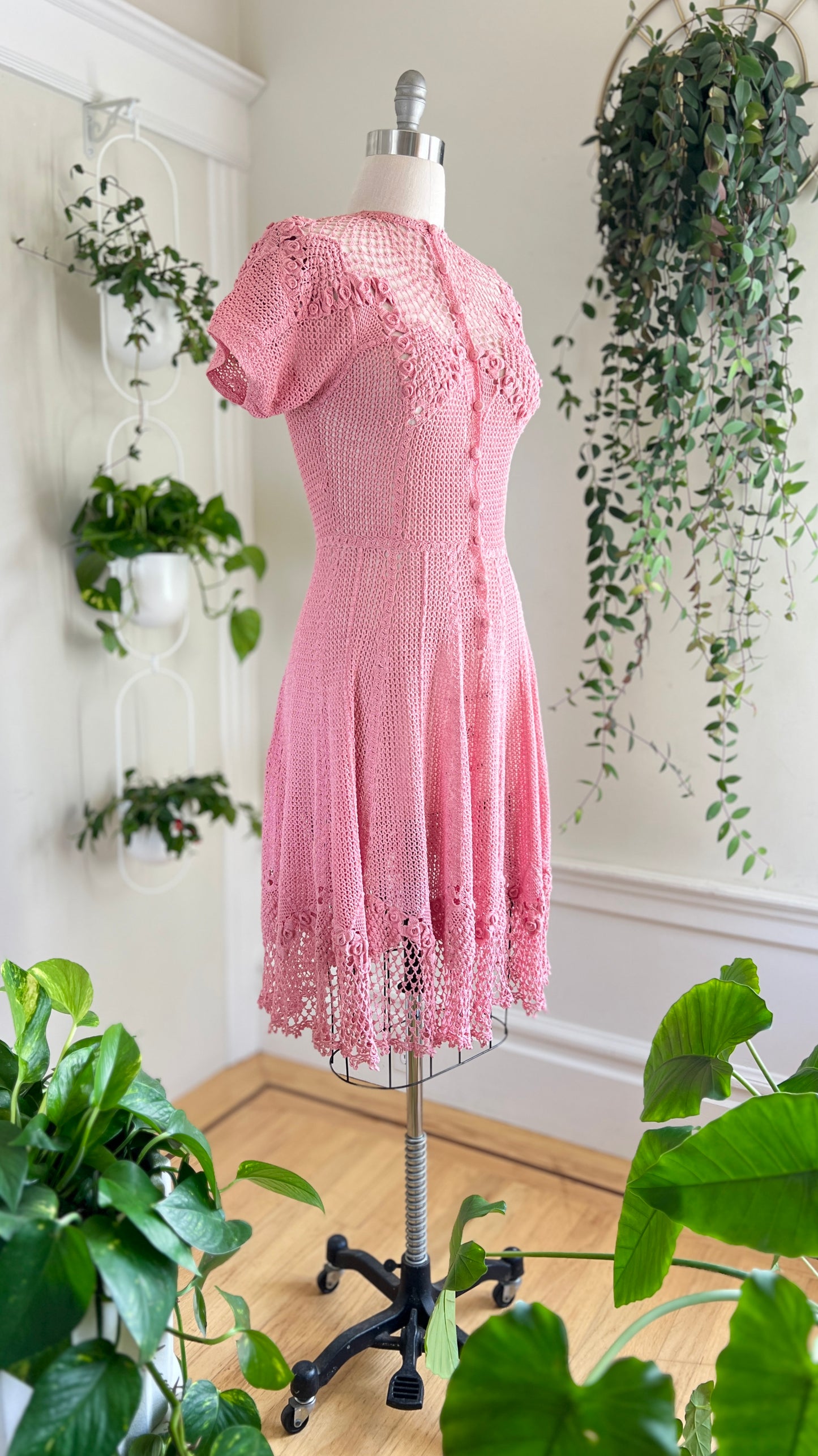 1970s-does-1930s Crochet Dress | small/medium