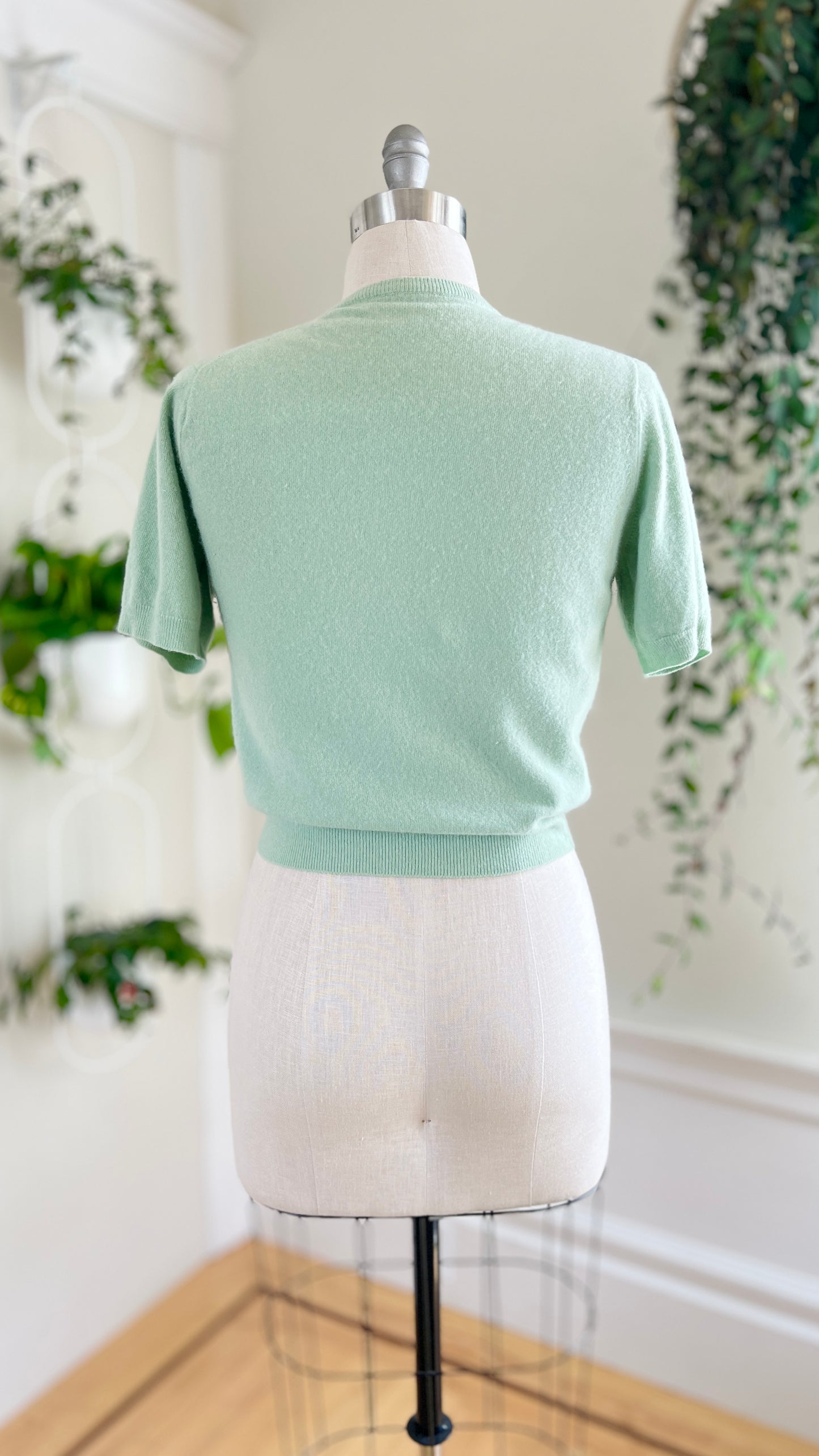 1940s 1950s Mint Green Cashmere Sweater | medium/large