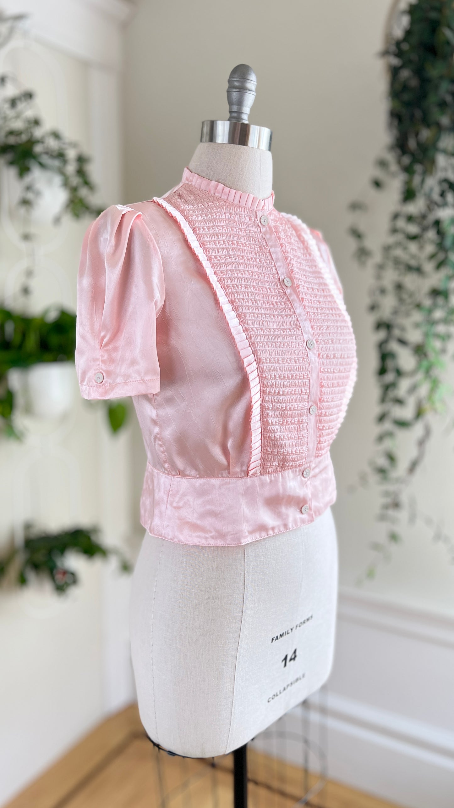 1970s-does-1940s Pink Satin Blouse | large