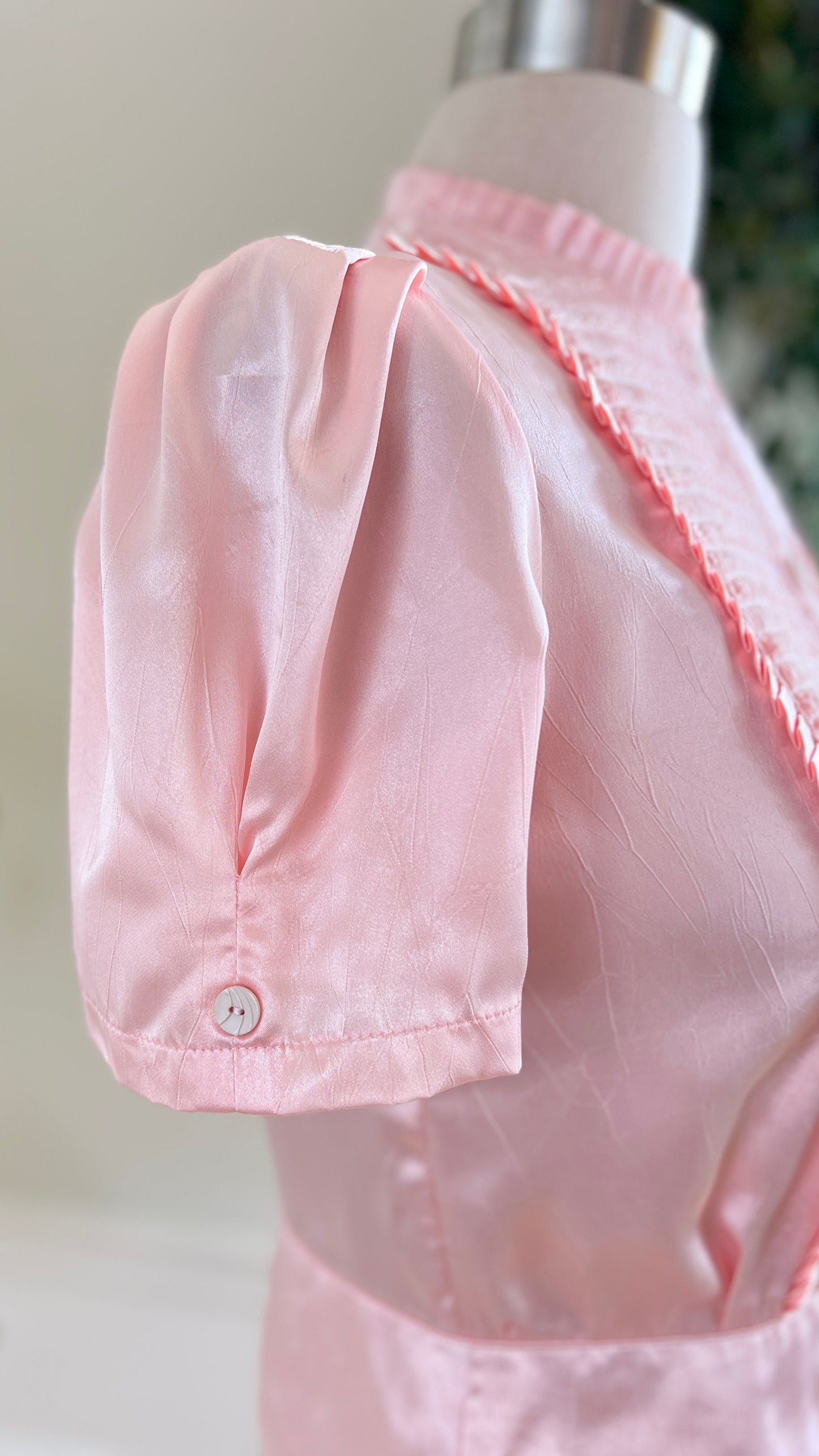 1970s-does-1940s Pink Satin Blouse | large