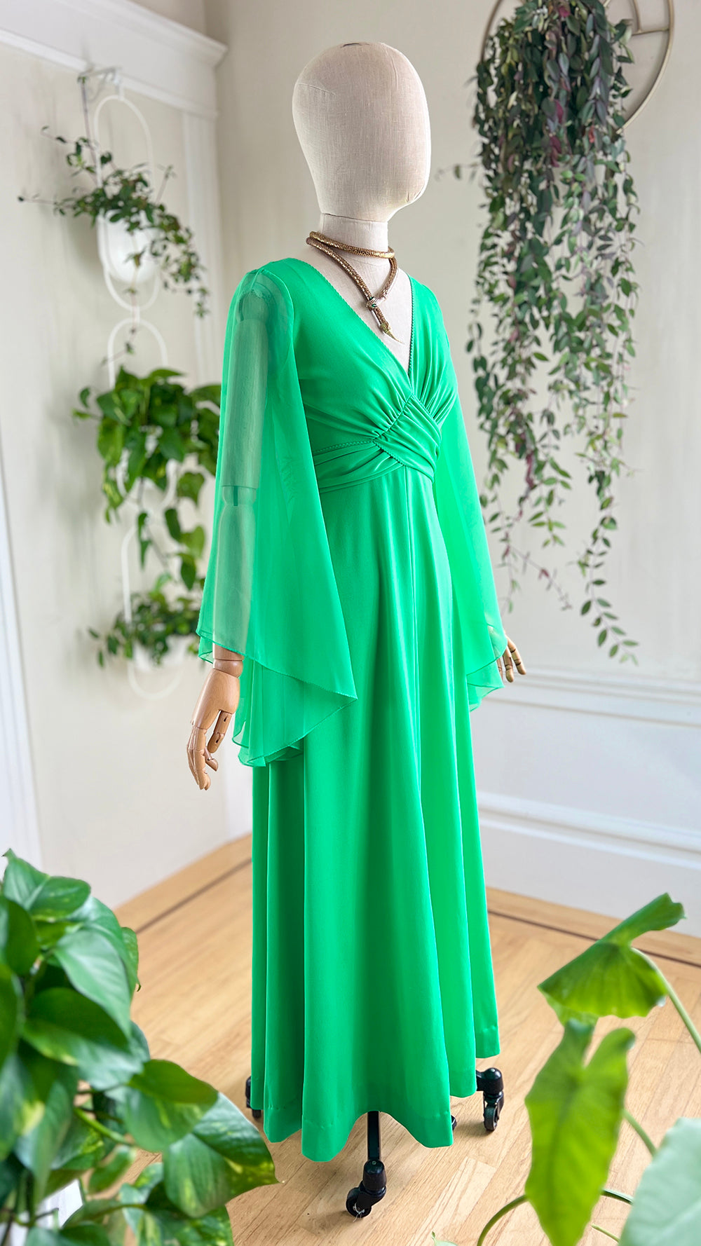 1970s Angel Sleeve Maxi Gown | x-small/small