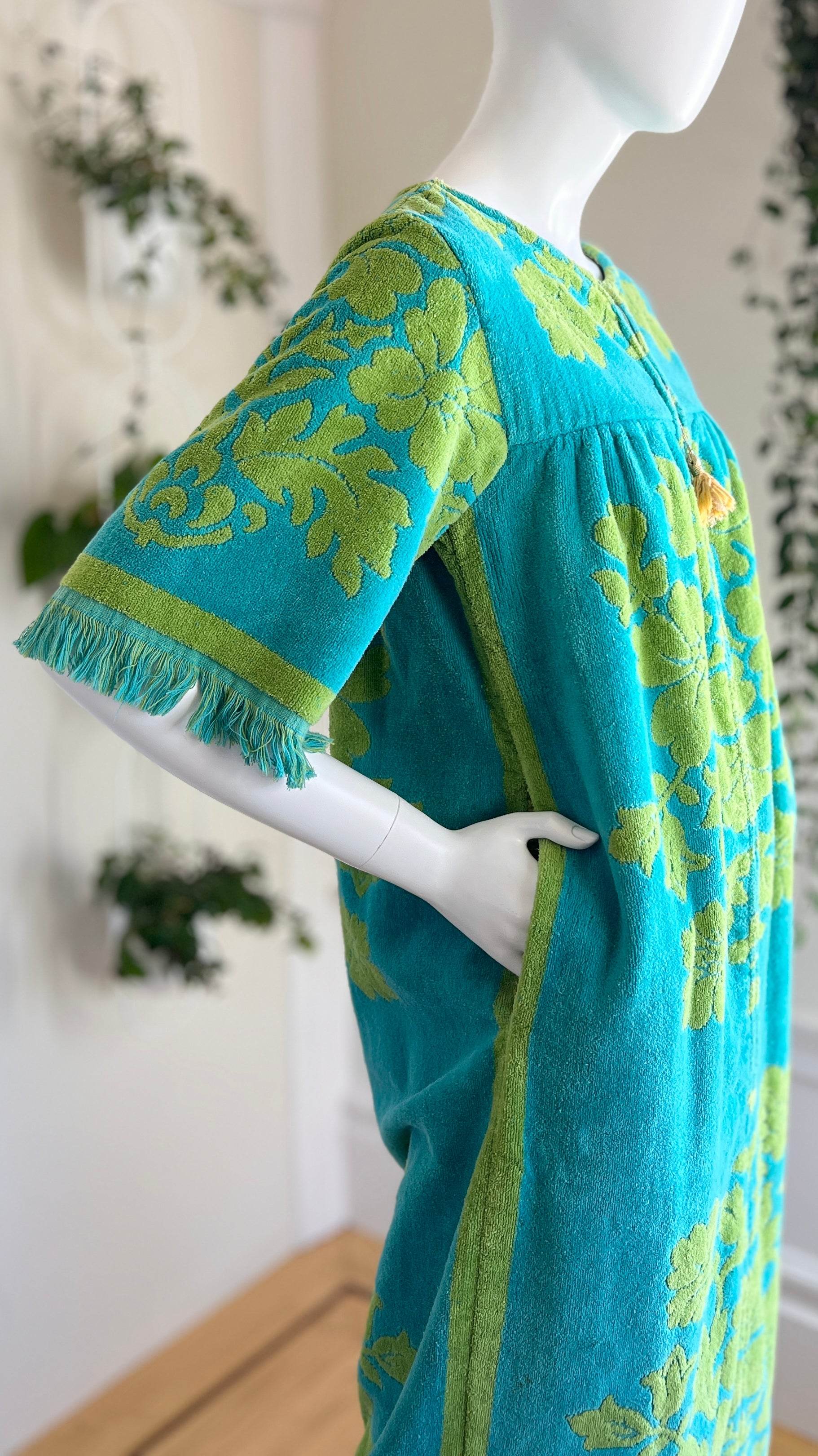 1960s 1970s Towel Cover-Up Dress | x-small/small/medium Birthday Life Vintage 1960s 1970s Towel Cover-Up Dress | x-small/small/medium Birthday Life Vintage