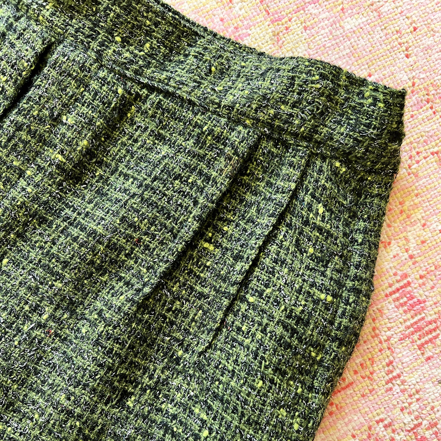 [AS-IS] 1950s Nubby Green Wool Skirt | medium