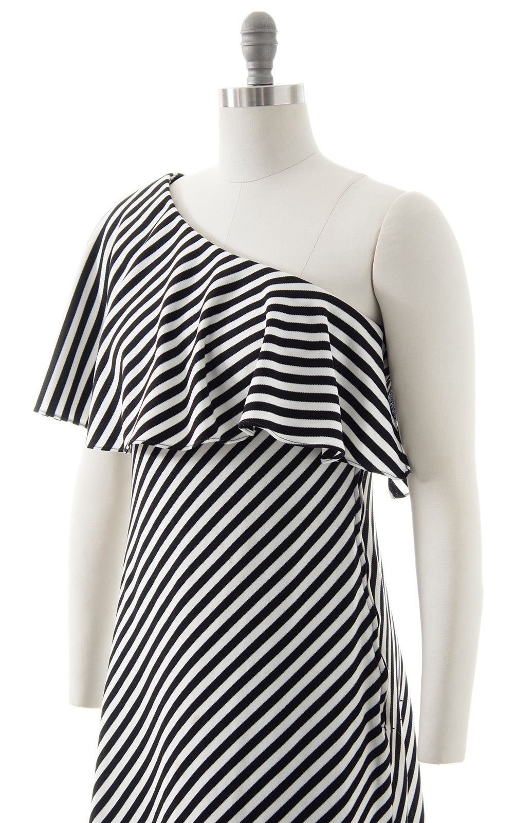 1970s Striped One Shoulder Maxi Dress | small/medium