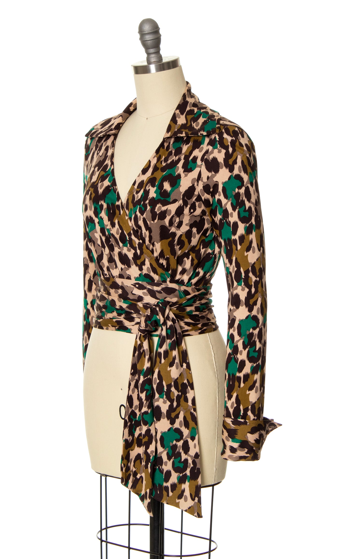 MODERN 1970s Style DIANE VON FURSTENBERG Leopard Print Silk Jersey Wrap Top | x-small/small