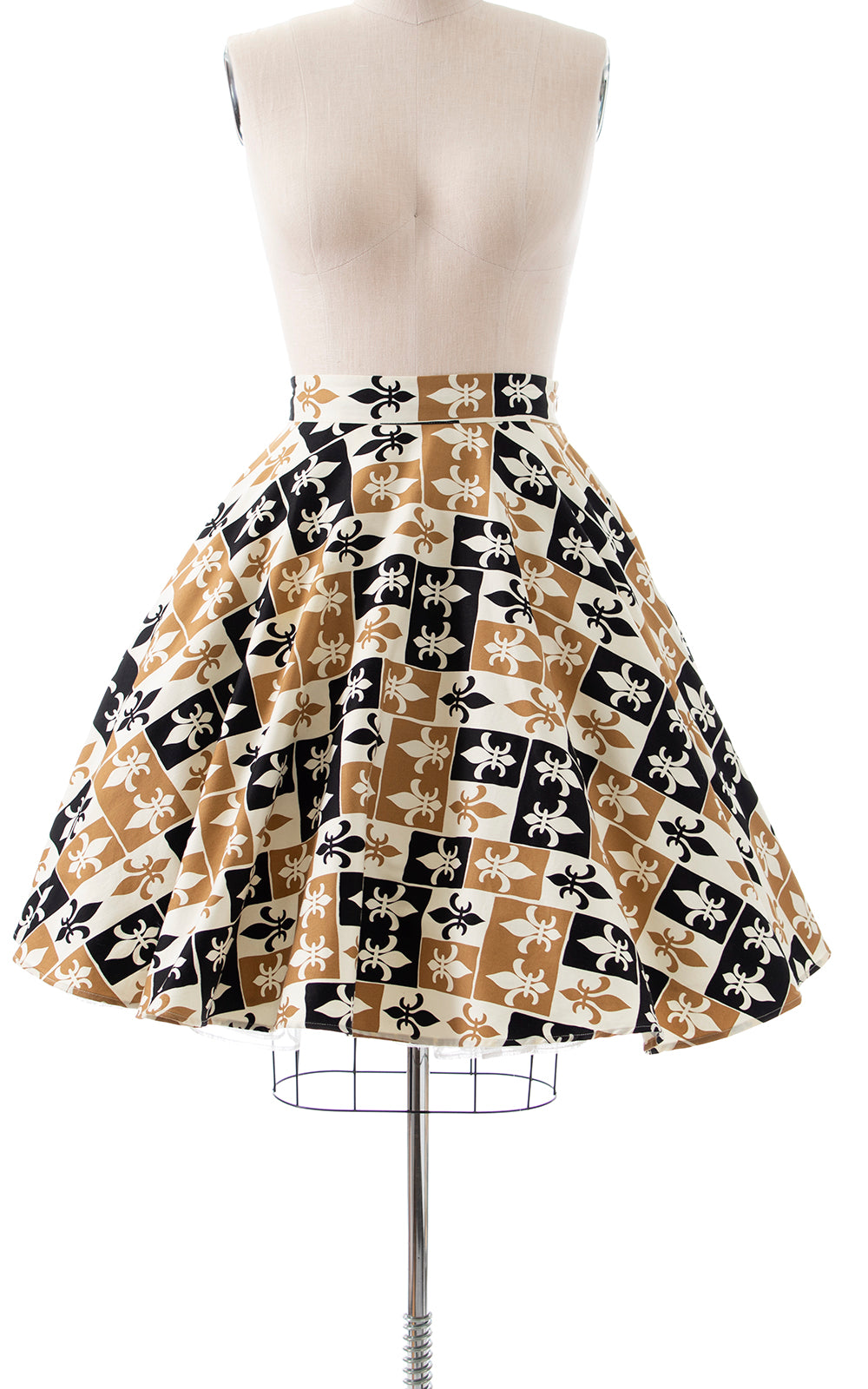 Modern 1950s Style TRASHY DIVA Fleur-De-Lis Novelty Print Circle Skirt with Pockets | medium