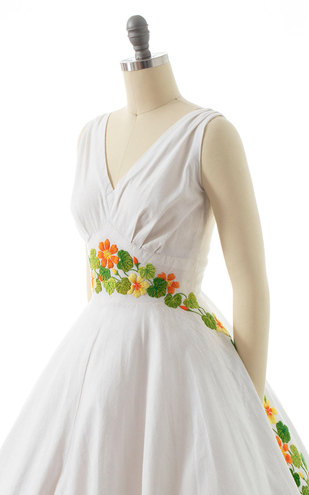 1970s Floral Embroidered Sundress | small