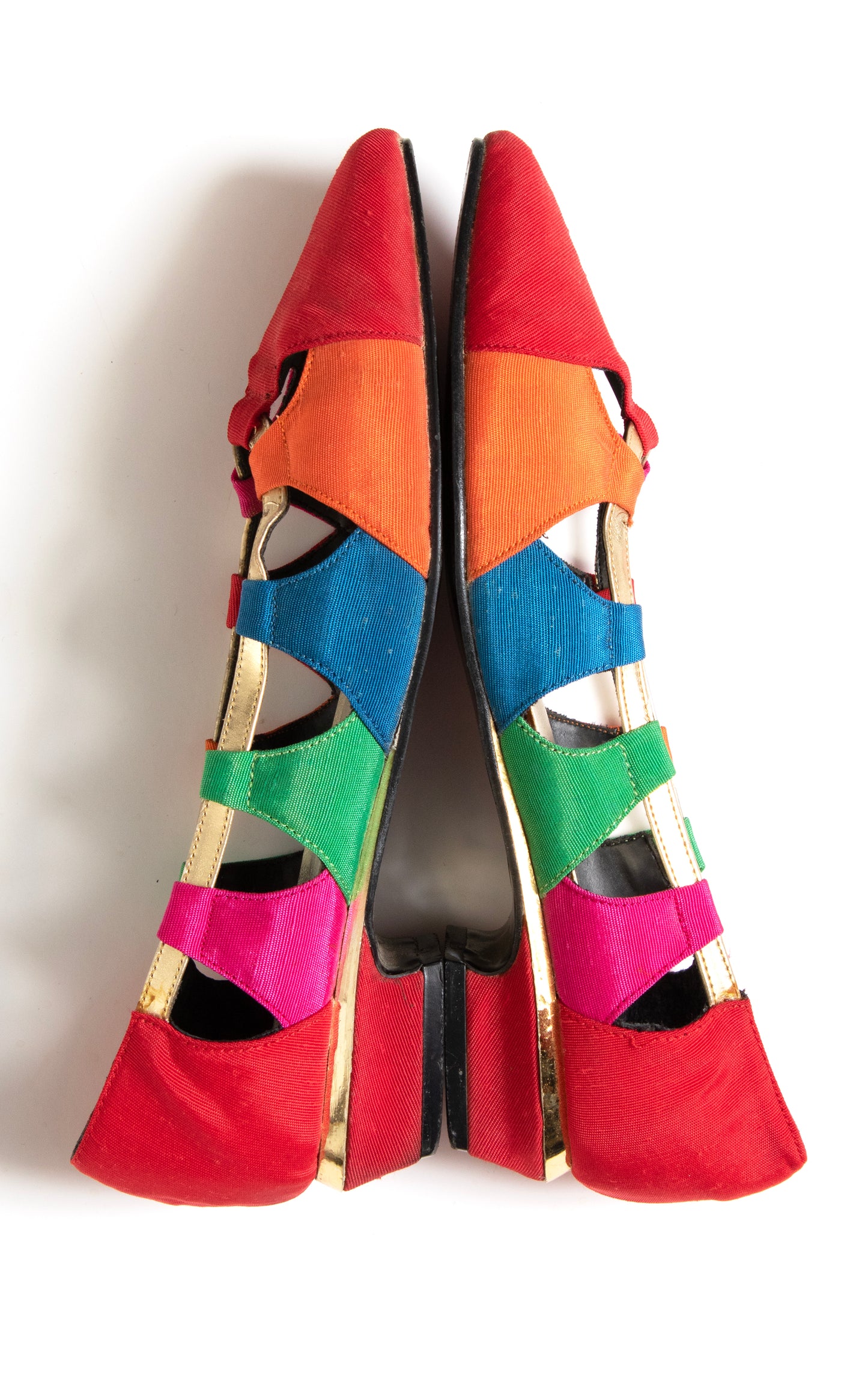 1980s Rainbow Cutout Heels | size US 7