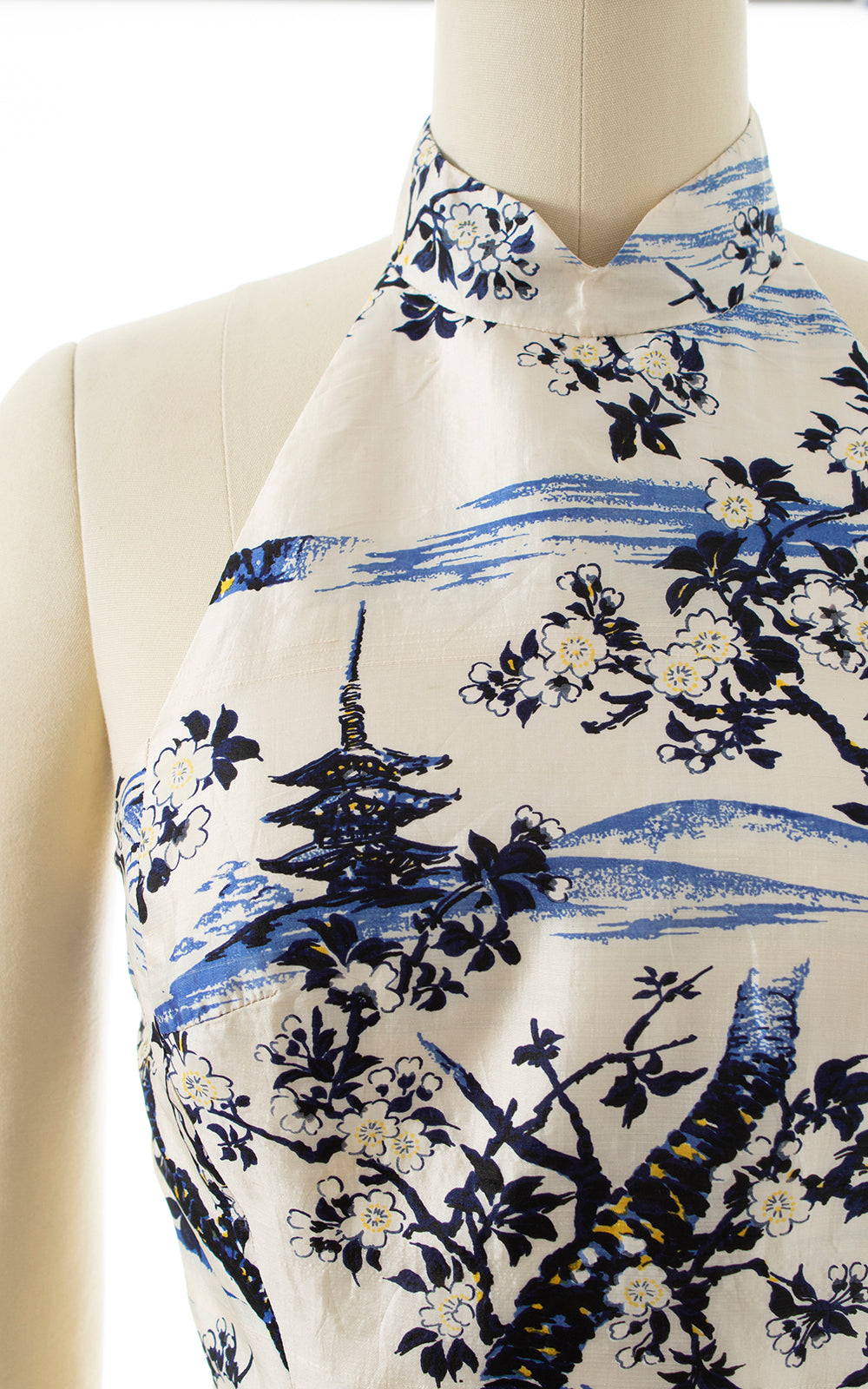 1950s Mt. Fuji Novelty Print Silk Halter Dress | x-small/small