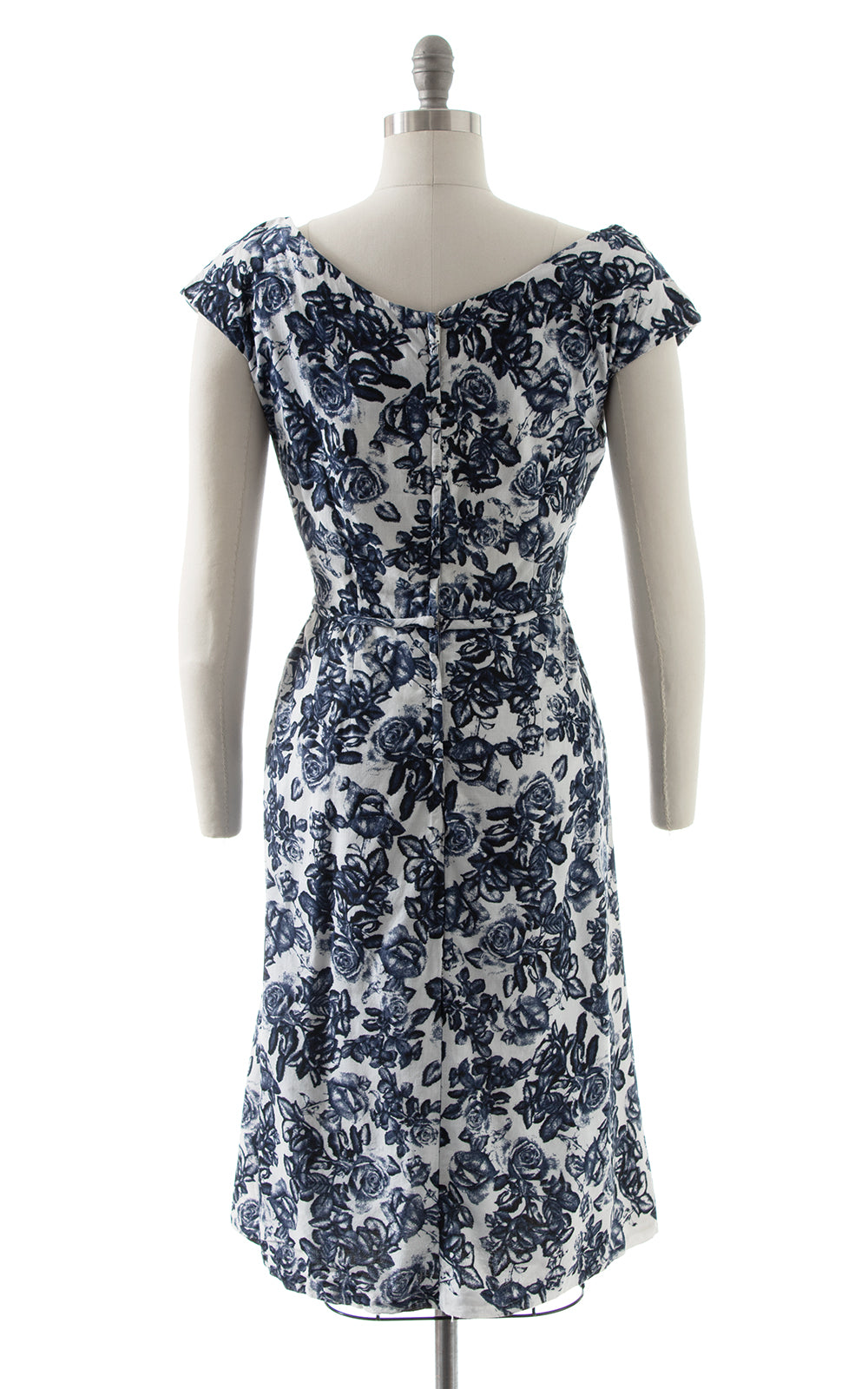 1950s Blue Rose Cotton Wiggle Dress BirthdayLifeVintage