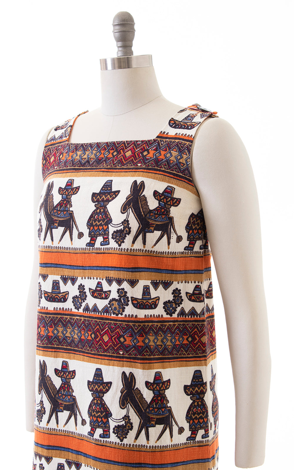 1960s Mexican Novelty Print Shift Dress | small