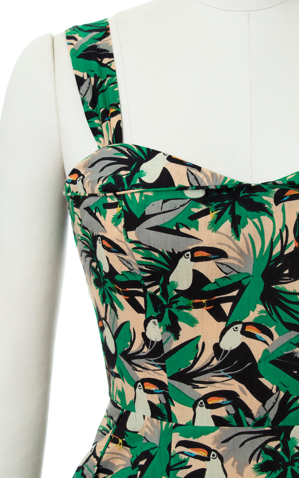 Modern 1950s Style EMILY AND FIN Toucan Novelty Print Sundress with Po Birthday Life Vintage Modern 1950s Style EMILY AND FIN Toucan Novelty Print Sundress with Po Birthday Life Vintage
