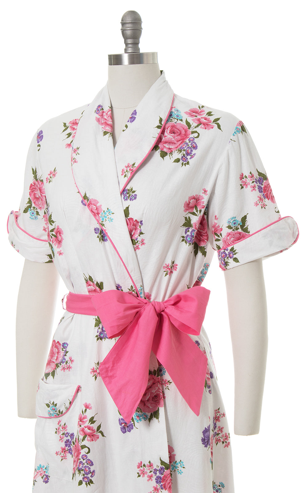 1940s 1950s Pink Rose Printed Cotton Robe