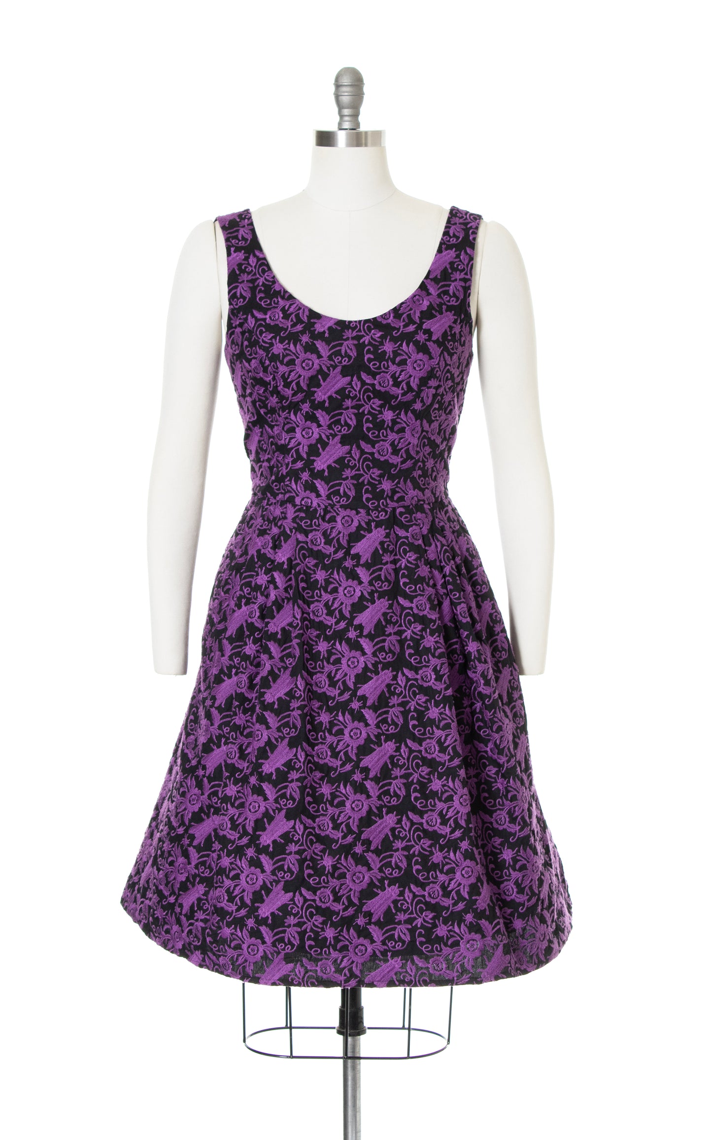 MODERN BETSEY JOHNSON Bug Floral Embroidered Cotton Dress | small/medi Birthday Life Vintage MODERN BETSEY JOHNSON Bug Floral Embroidered Cotton Dress | small/medi Birthday Life Vintage