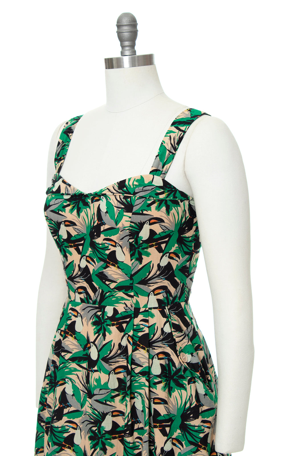 Modern 1950s Style EMILY AND FIN Toucan Novelty Print Sundress with Pockets | small