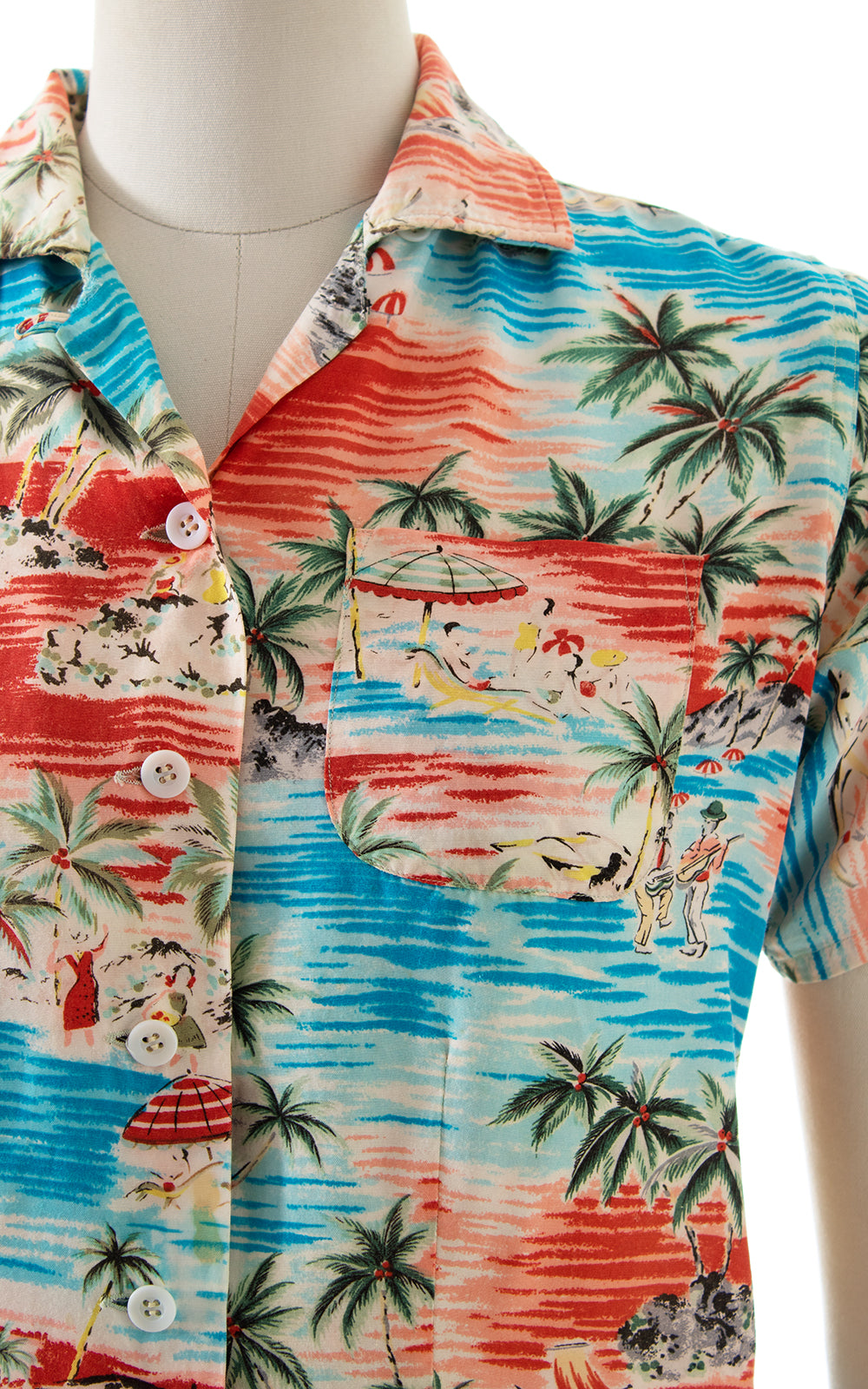 1940s Hawaiian Novelty Print Rayon Blouse BirthdayLifeVintage