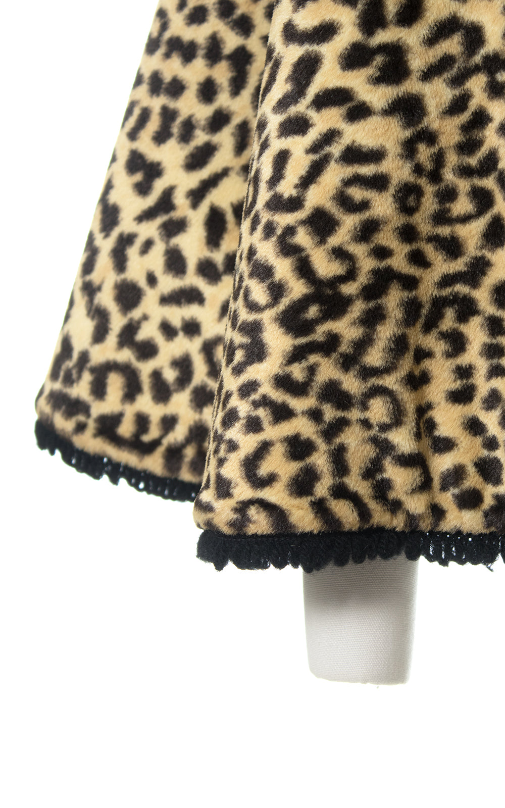 1960s Leopard Print Faux Fur Cape