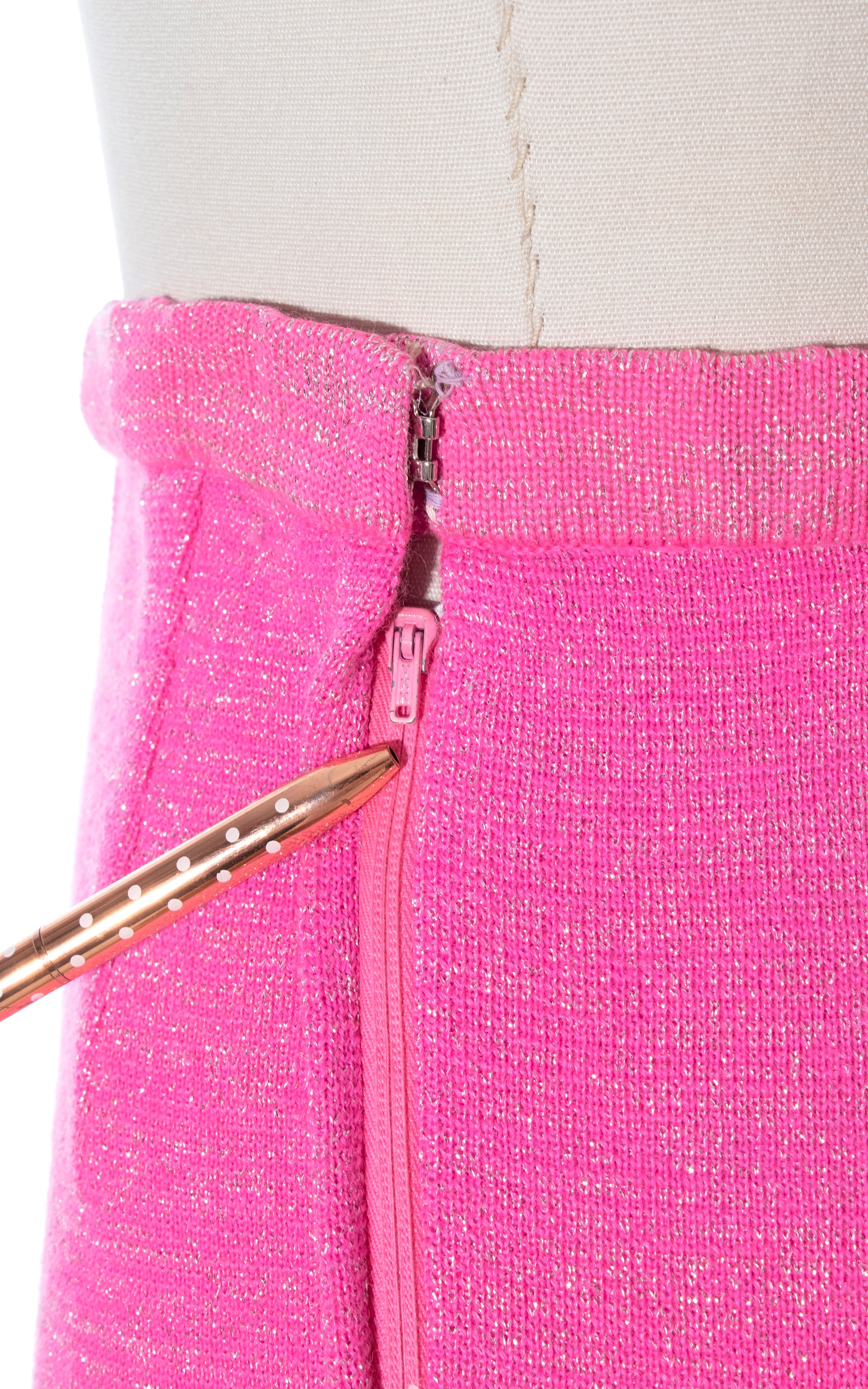 Vintage 60s 1960s Metallic Neon Pink Knit High Waisted Pencil Skirt Birthday Life Vintage