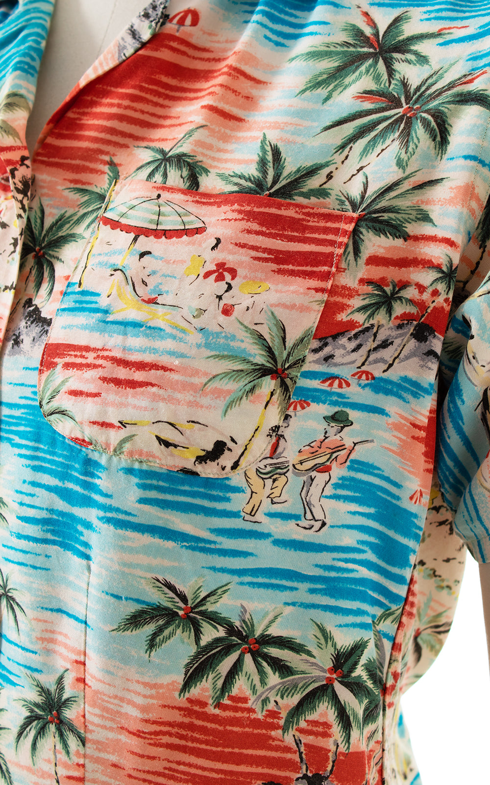 1940s Hawaiian Novelty Print Rayon Blouse BirthdayLifeVintage