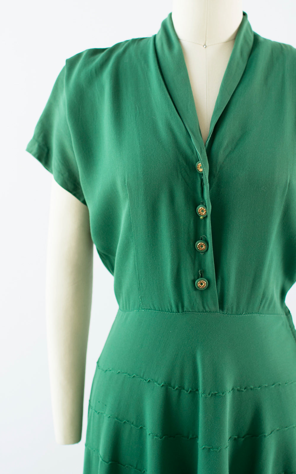 1940s Green Gabardine Pintuck Shirtwaist Day Dress | small