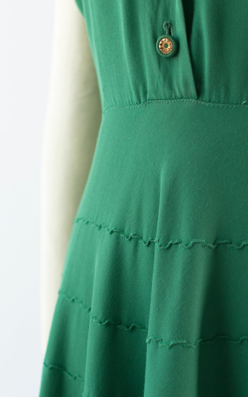 1940s Green Gabardine Pintuck Shirtwaist Day Dress | small