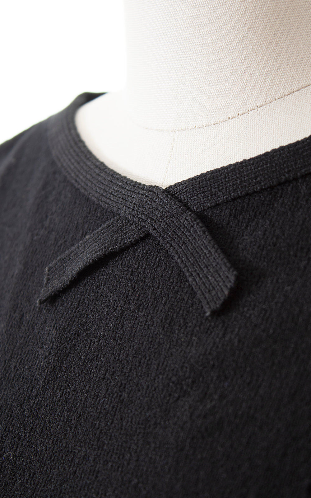 1950s 1960s Black Knit Sleeveless Top | x-small/small