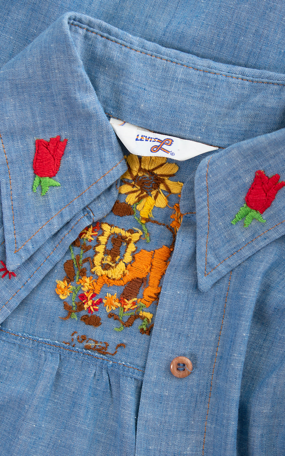 1970s LEVIS Leo Astrology Hand-Embroidered Blouse | small/medium