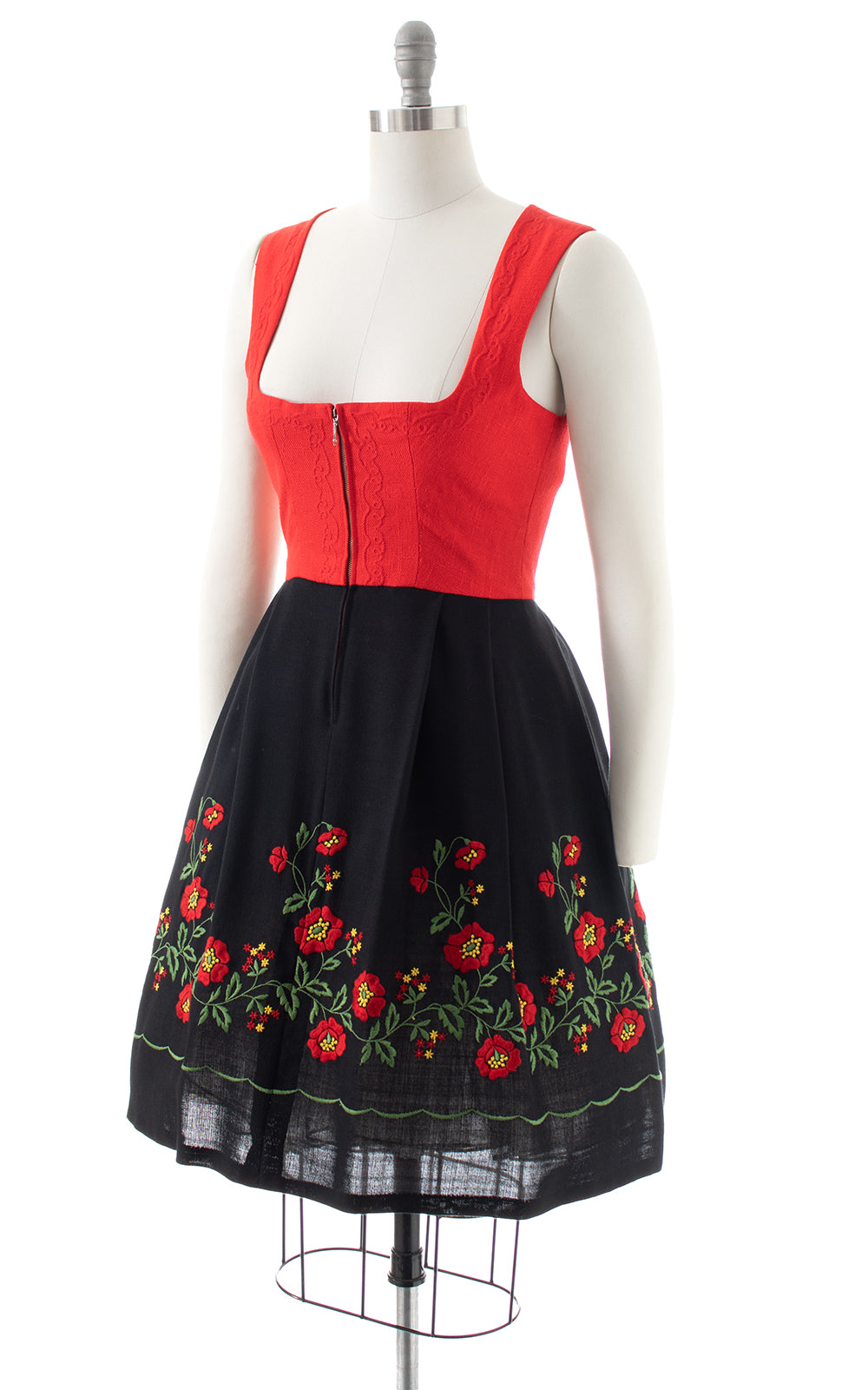 1970s Floral Embroidered Dirndl Dress | small