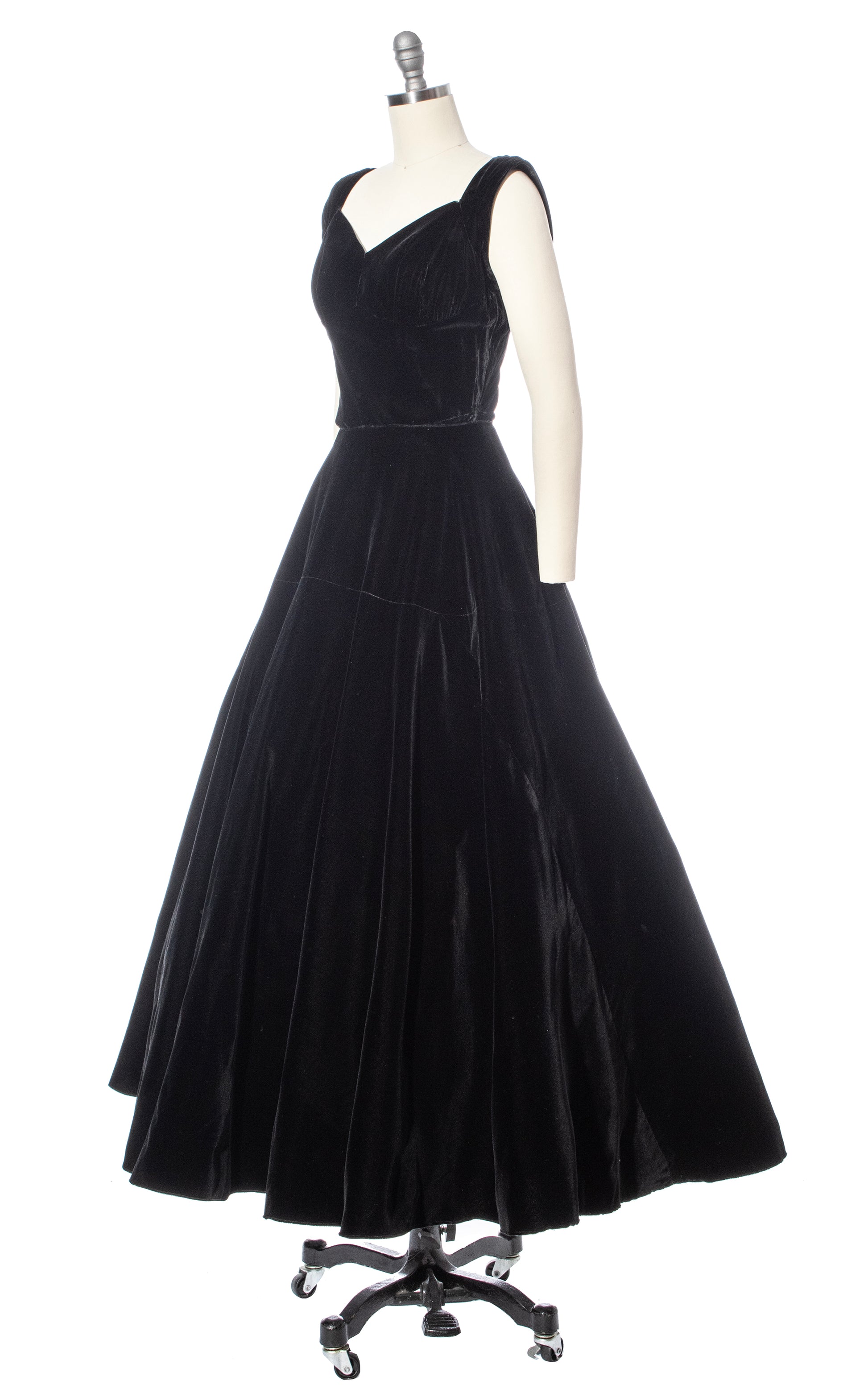 1950s Black Velvet Gown | x-small Birthday Life Vintage 1950s Black Velvet Gown | x-small Birthday Life Vintage
