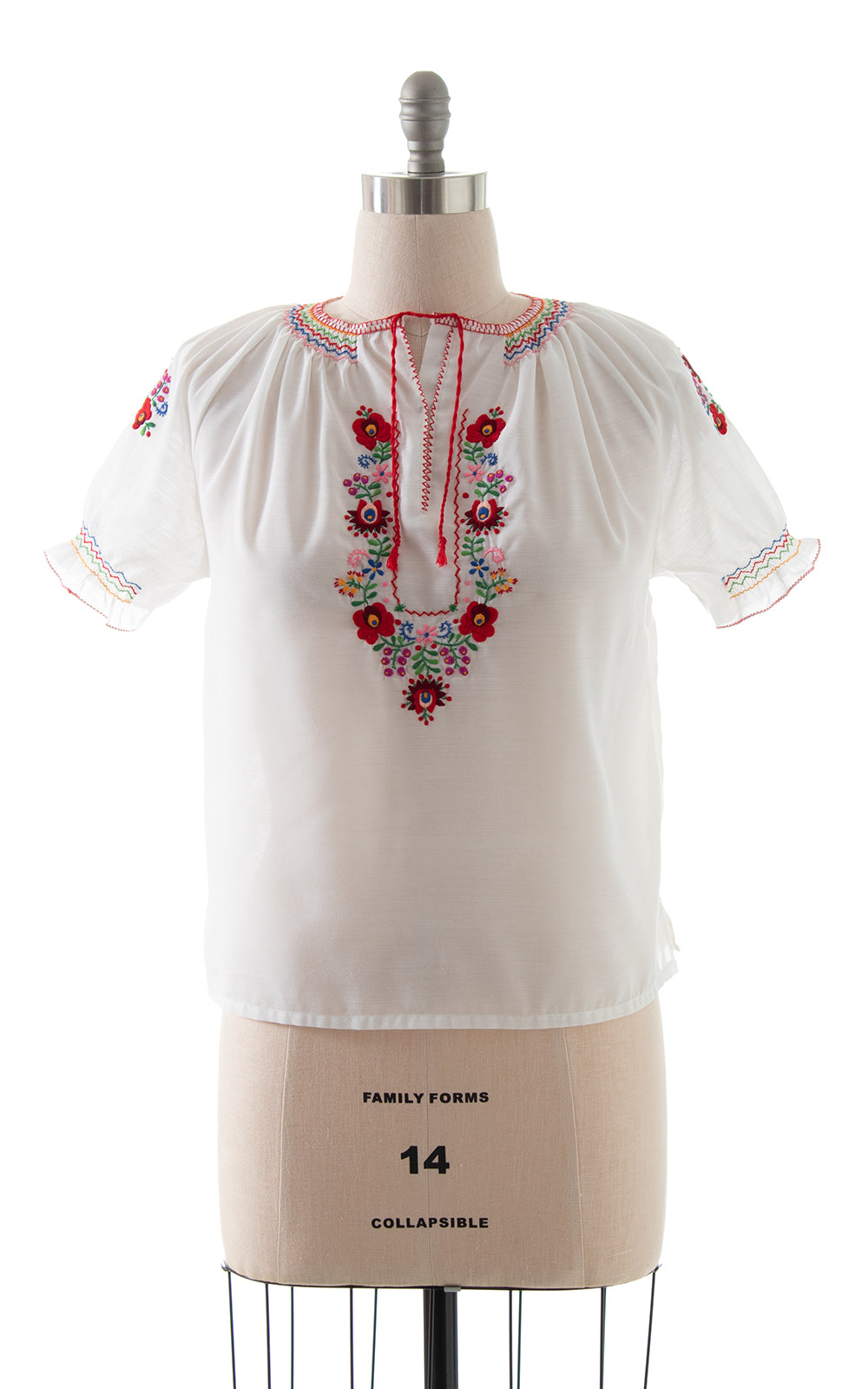 1970s Floral Embroidered Peasant Top