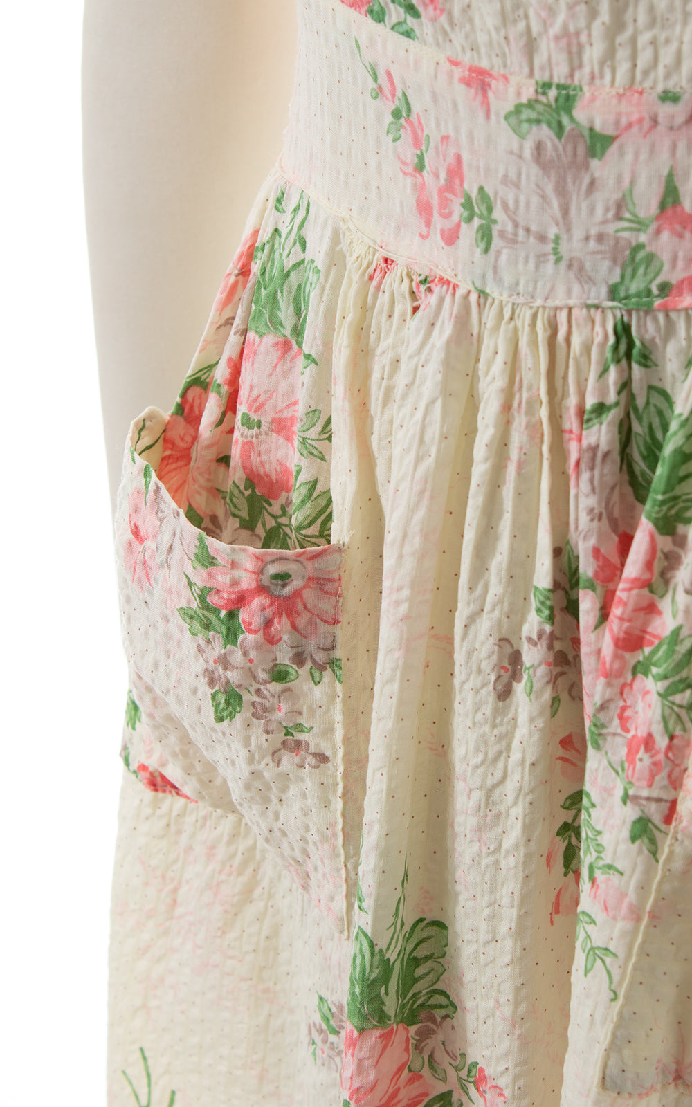 1940s Floral Seersucker Button-Back Dress | medium