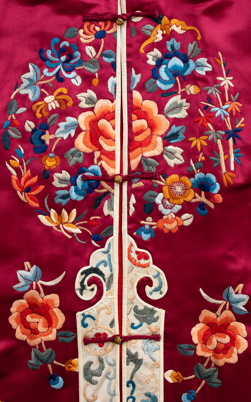 Vintage Chinese Embroidered Silk Jacket | large