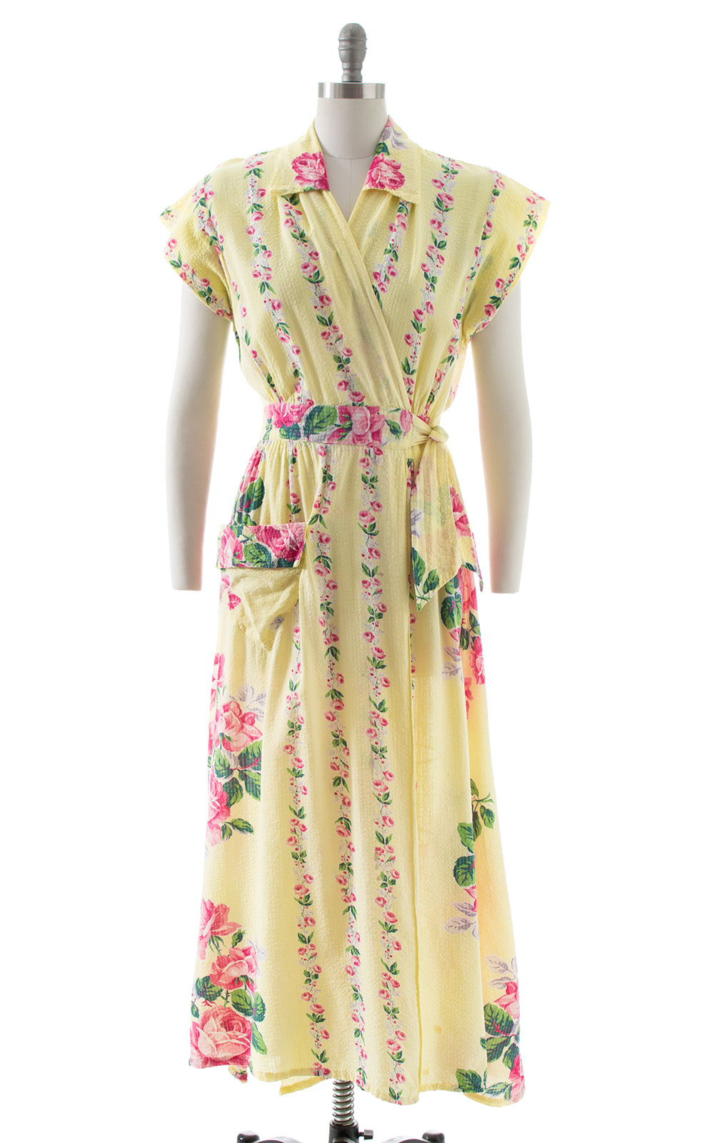 1940s Bold Rose Wrap Dress